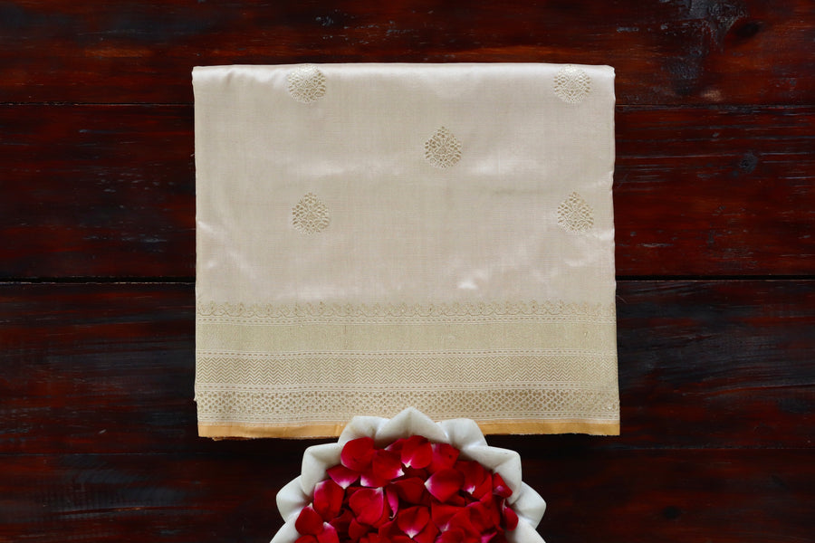 Cream Katan Silk Leaf Motif Banarasi Saree | Stuti Weaves