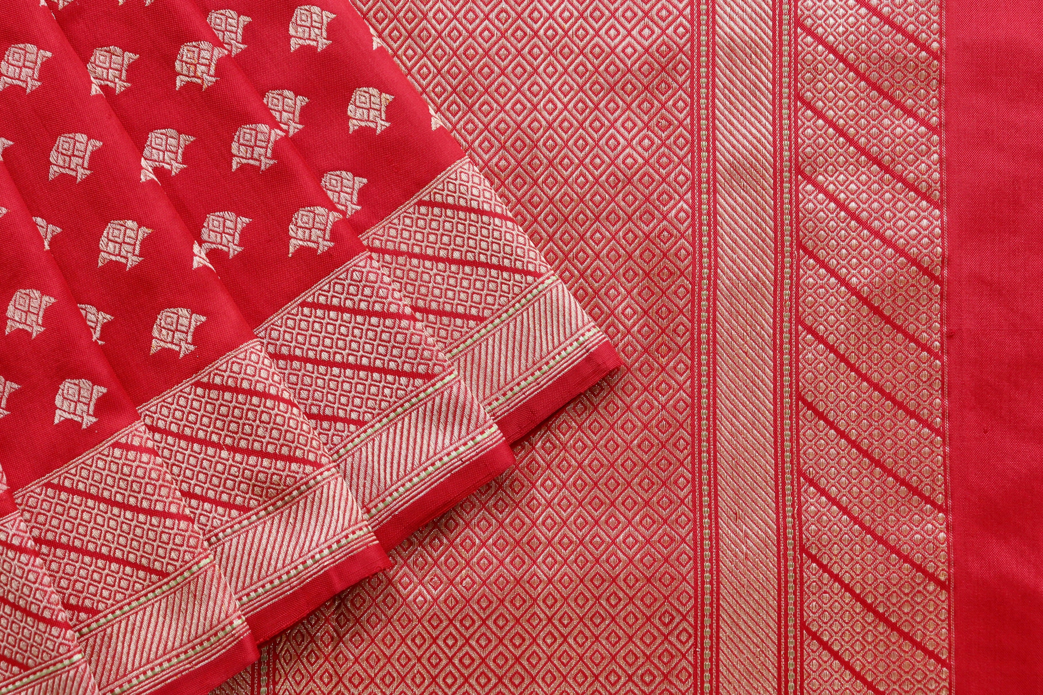 Rakhtambari Matsya Buti Pure Zari Silk Saree