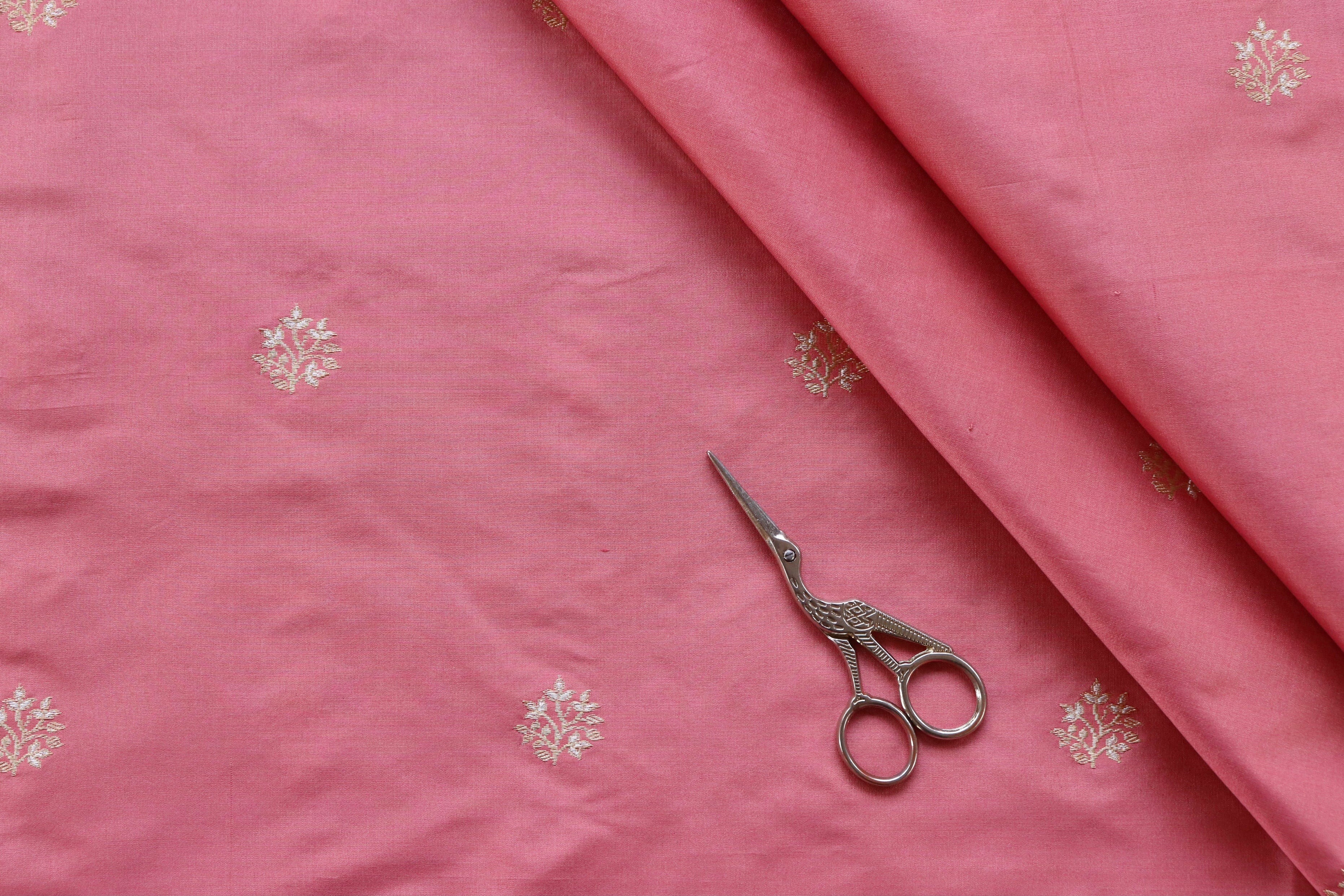 Baby Pink Pure Katan Silk Handloom Banarasi Thaan
