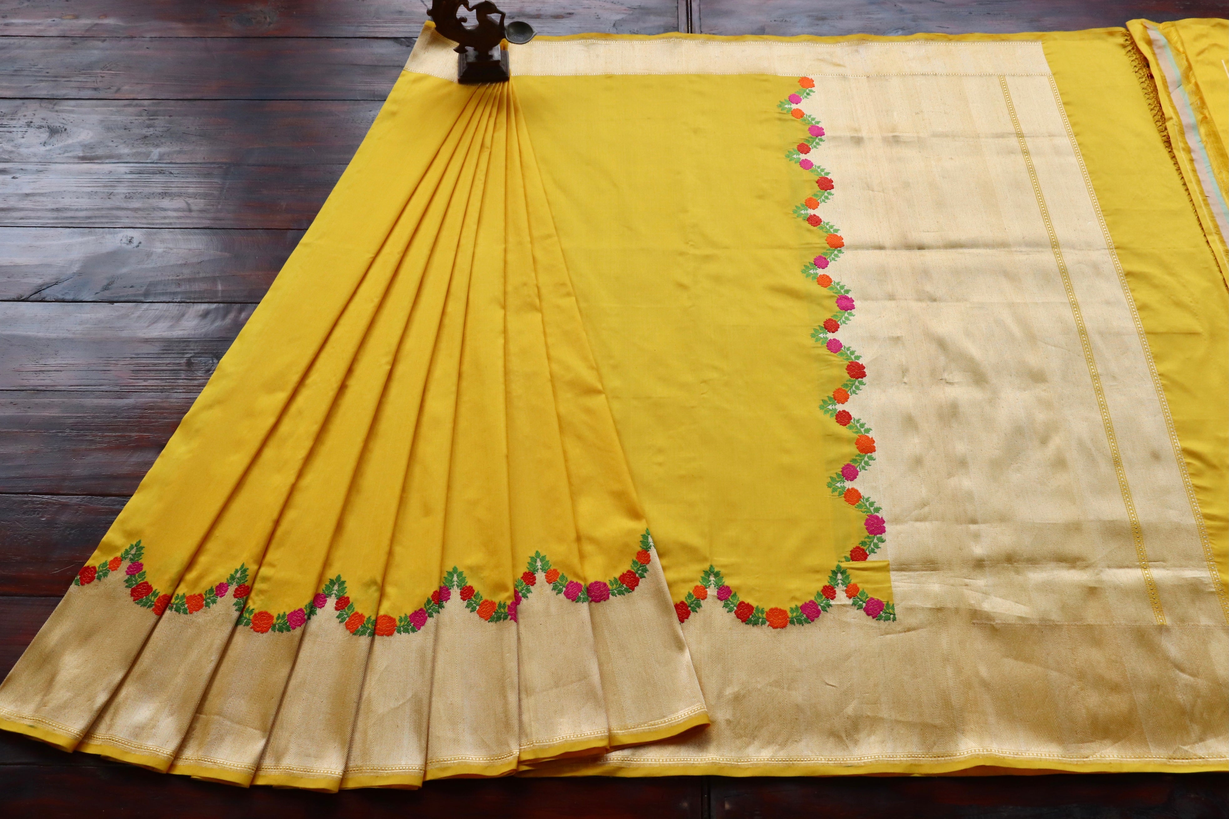 Mango Yellow Floral Border Pure Silk Handloom Banarasi Saree