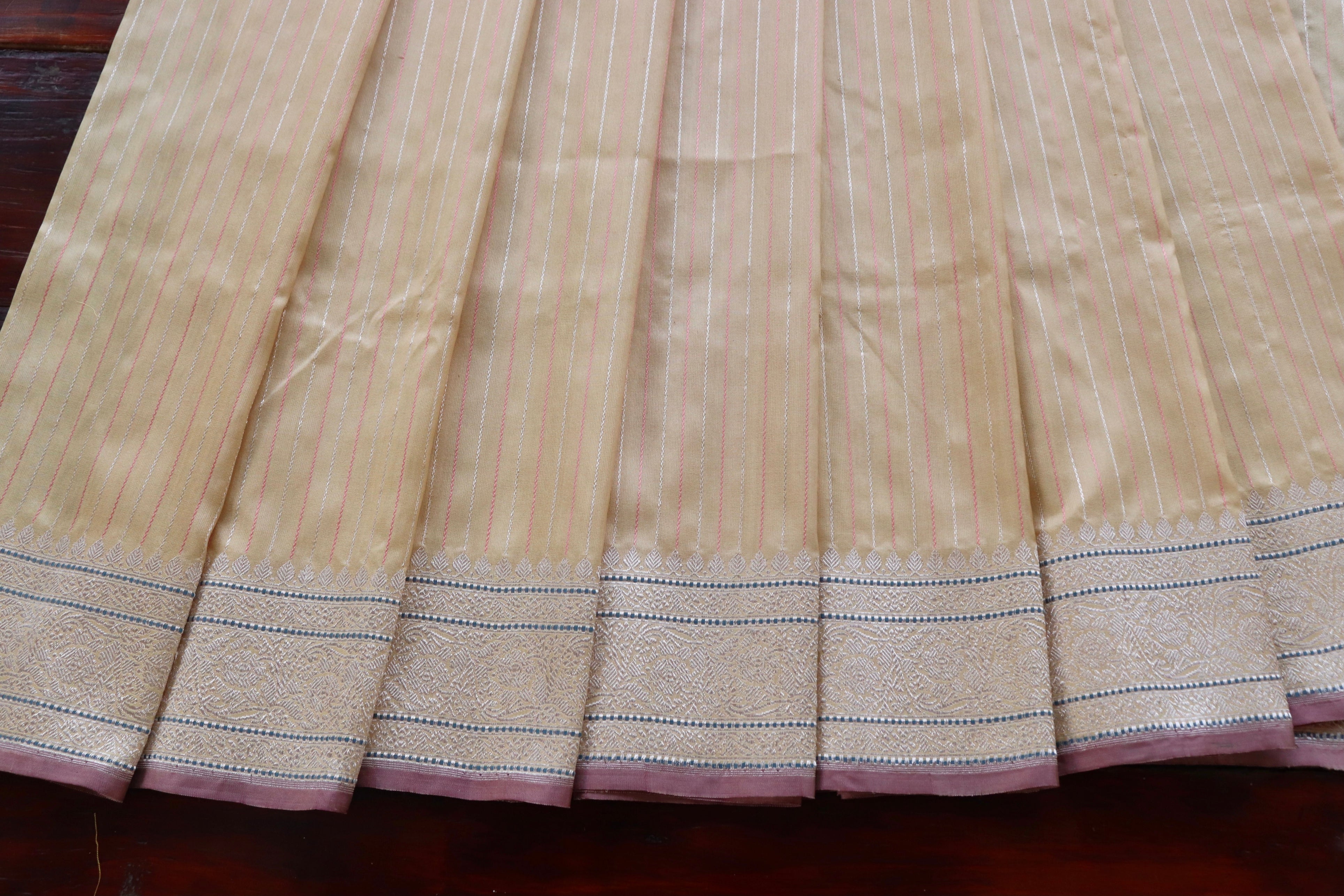 Cream Handloom Banarasi Silk Saree
