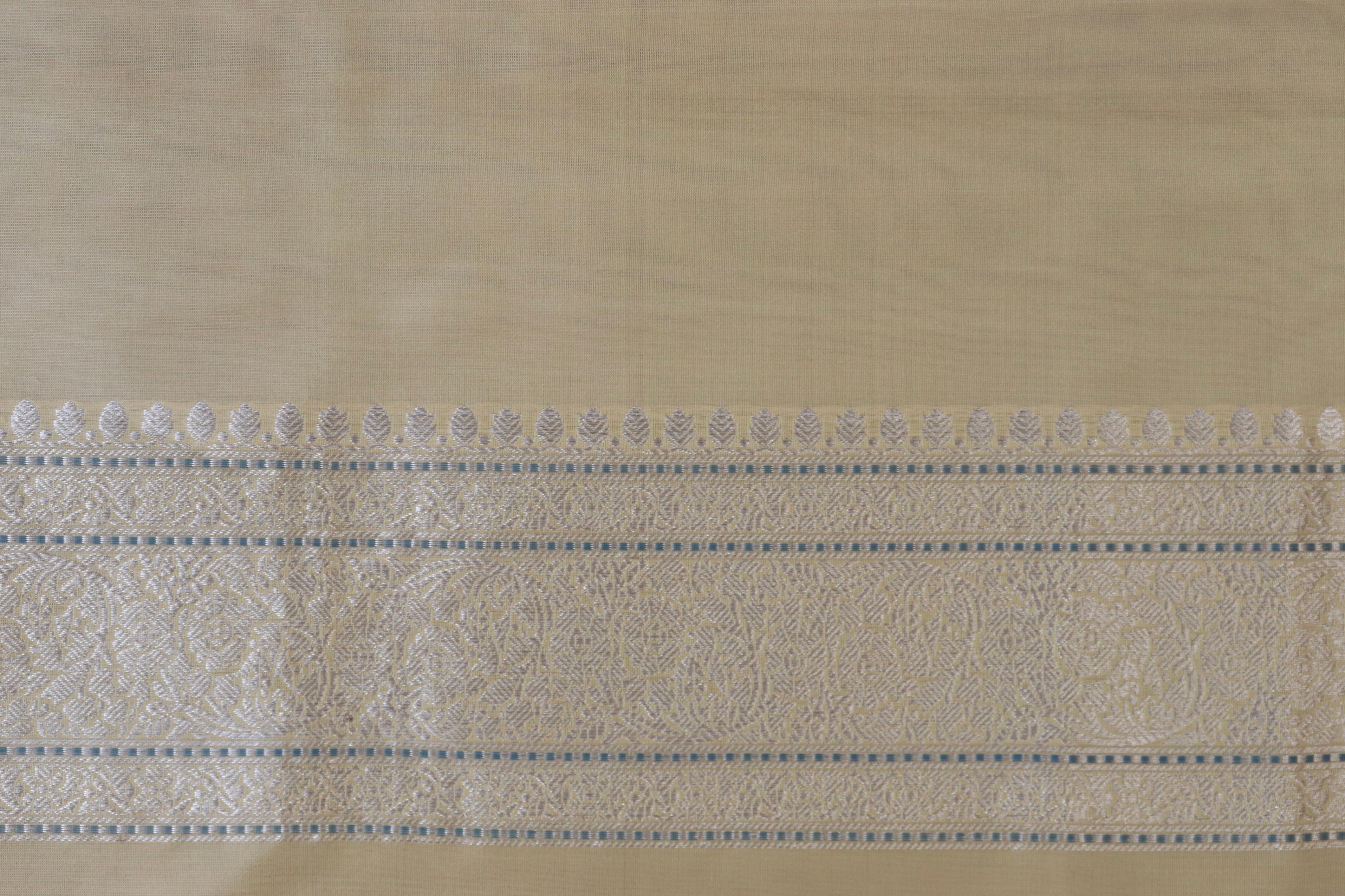 Cream Handloom Banarasi Silk Saree