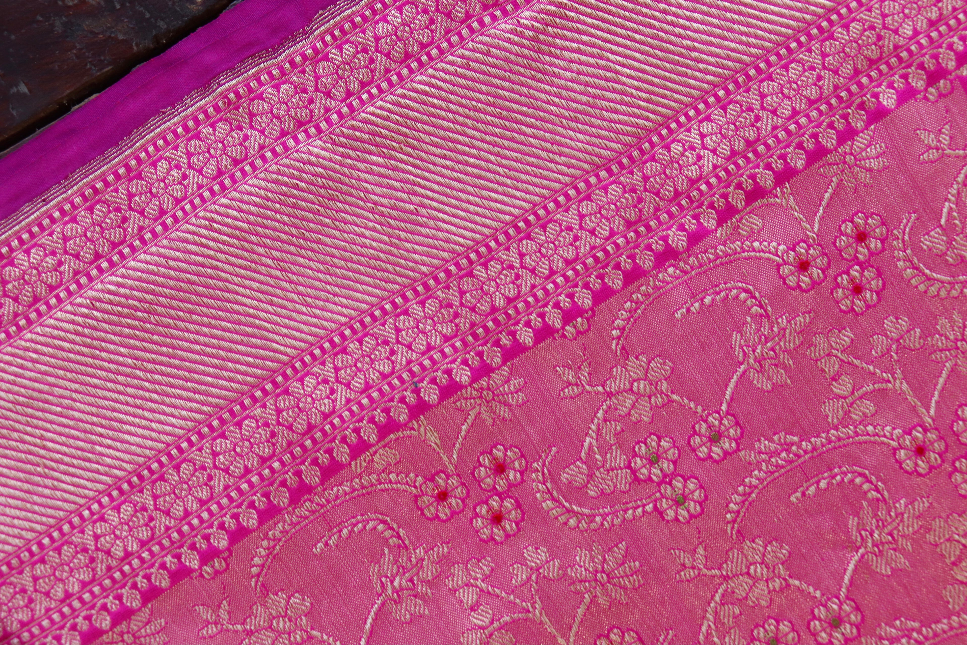 Pink Tanchoi Pure Silk Handloom Banarasi Saree