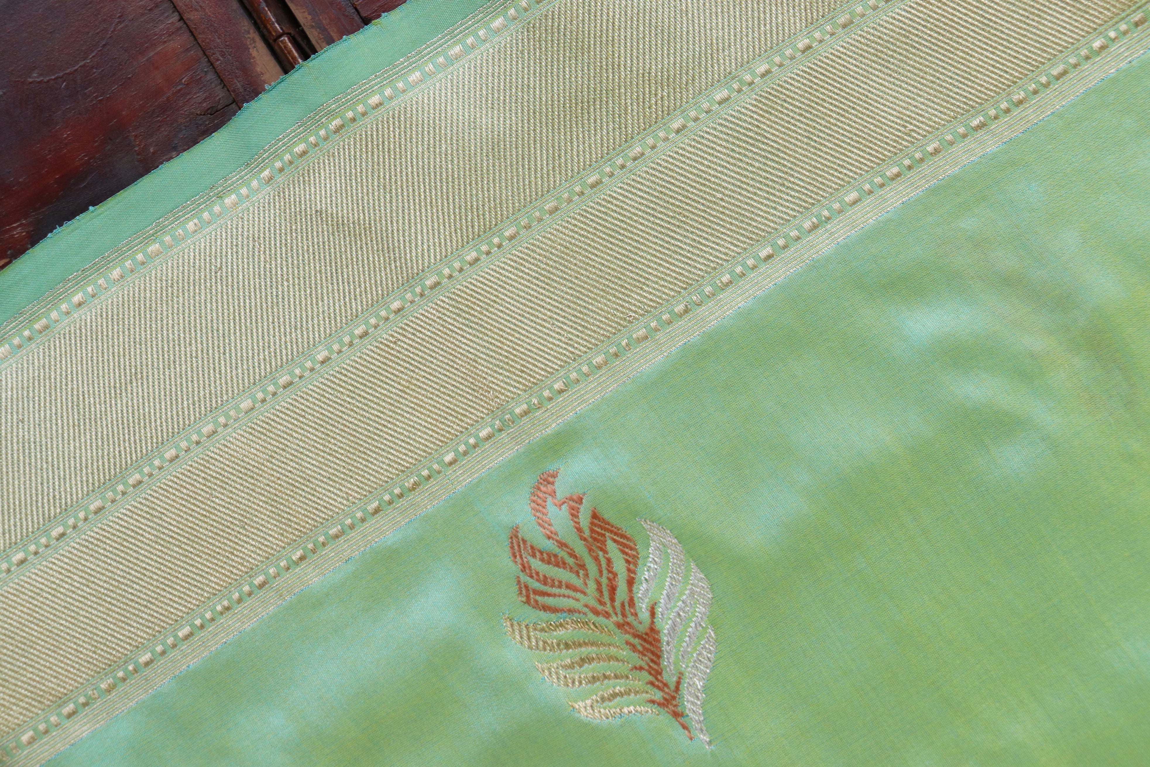Light Green Kadhua Motif Katan Silk Pure Handloom Banarasi Saree