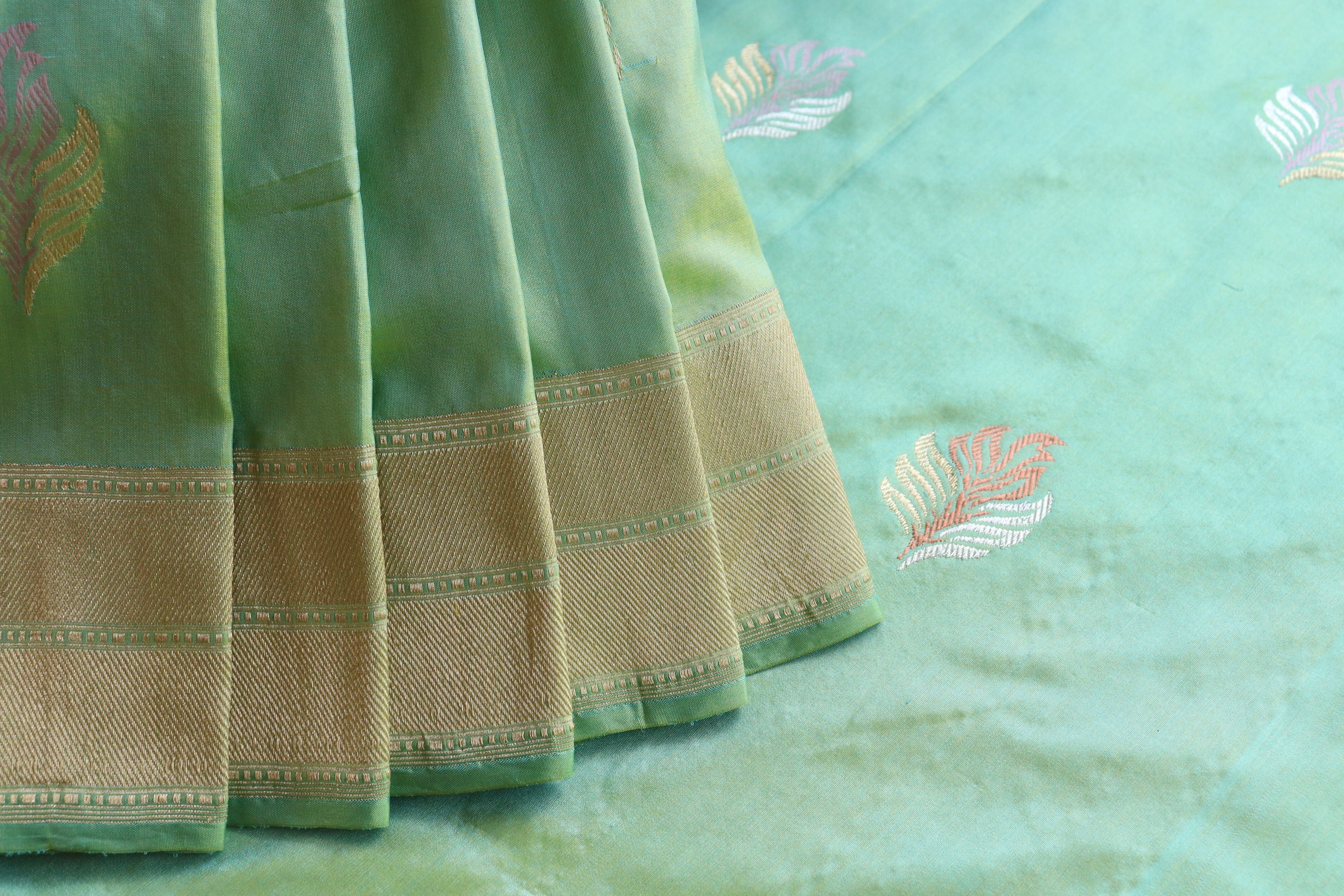 Light Green Kadhua Motif Katan Silk Pure Handloom Banarasi Saree