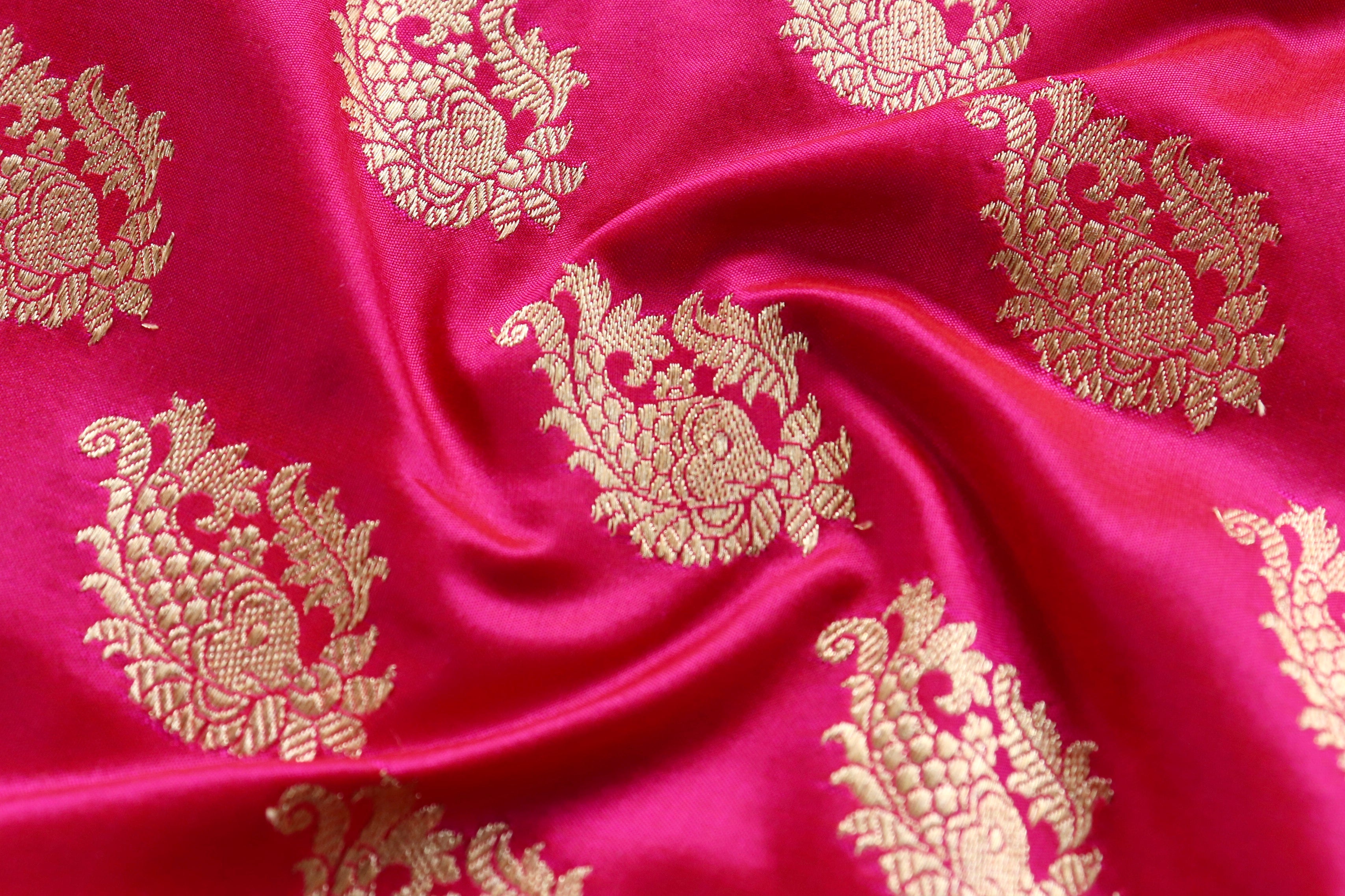 Pink Fish Motif Pure Silk Handloom Banarasi Saree