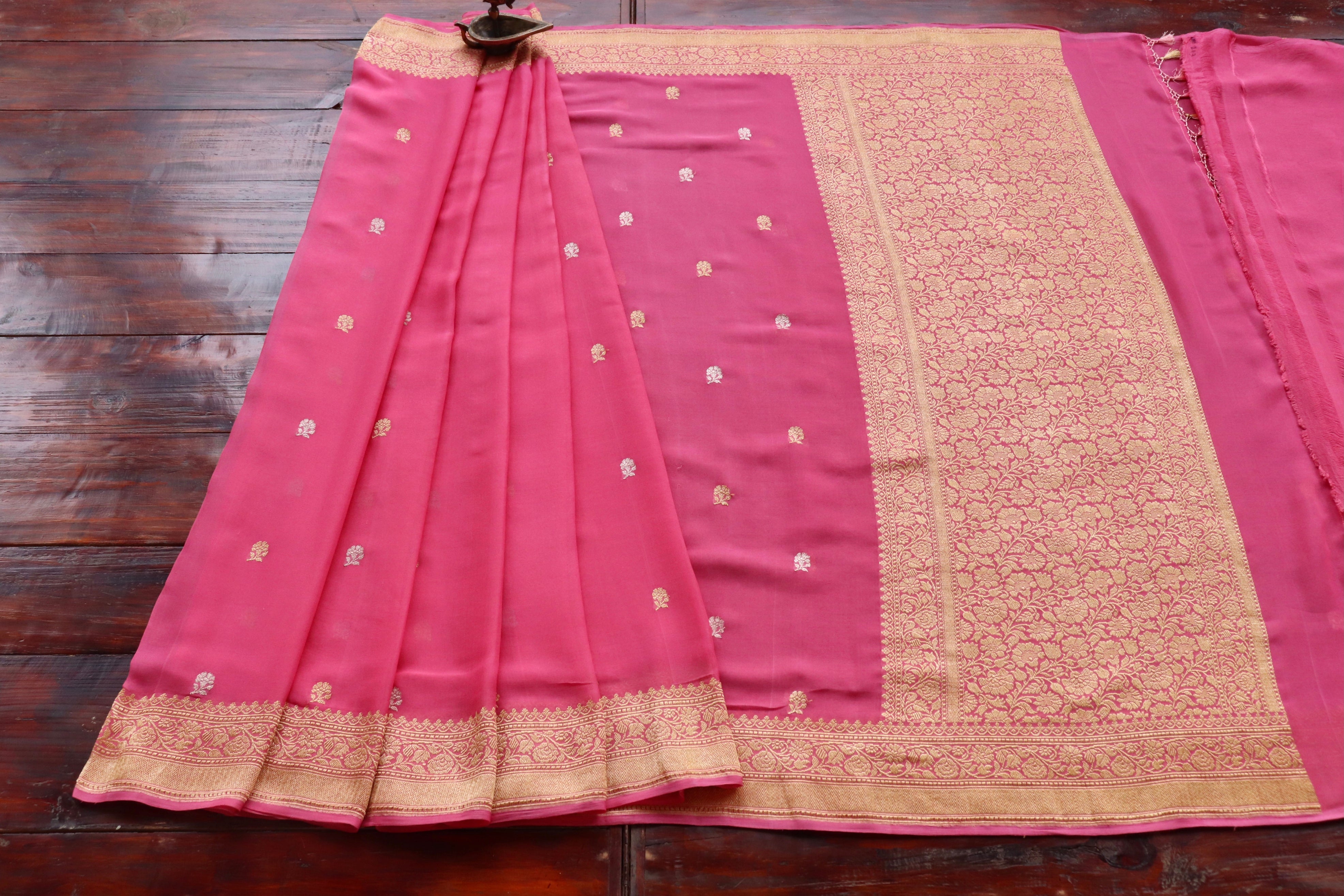 Pink Kadhua Georgette Banarasi Handloom Saree