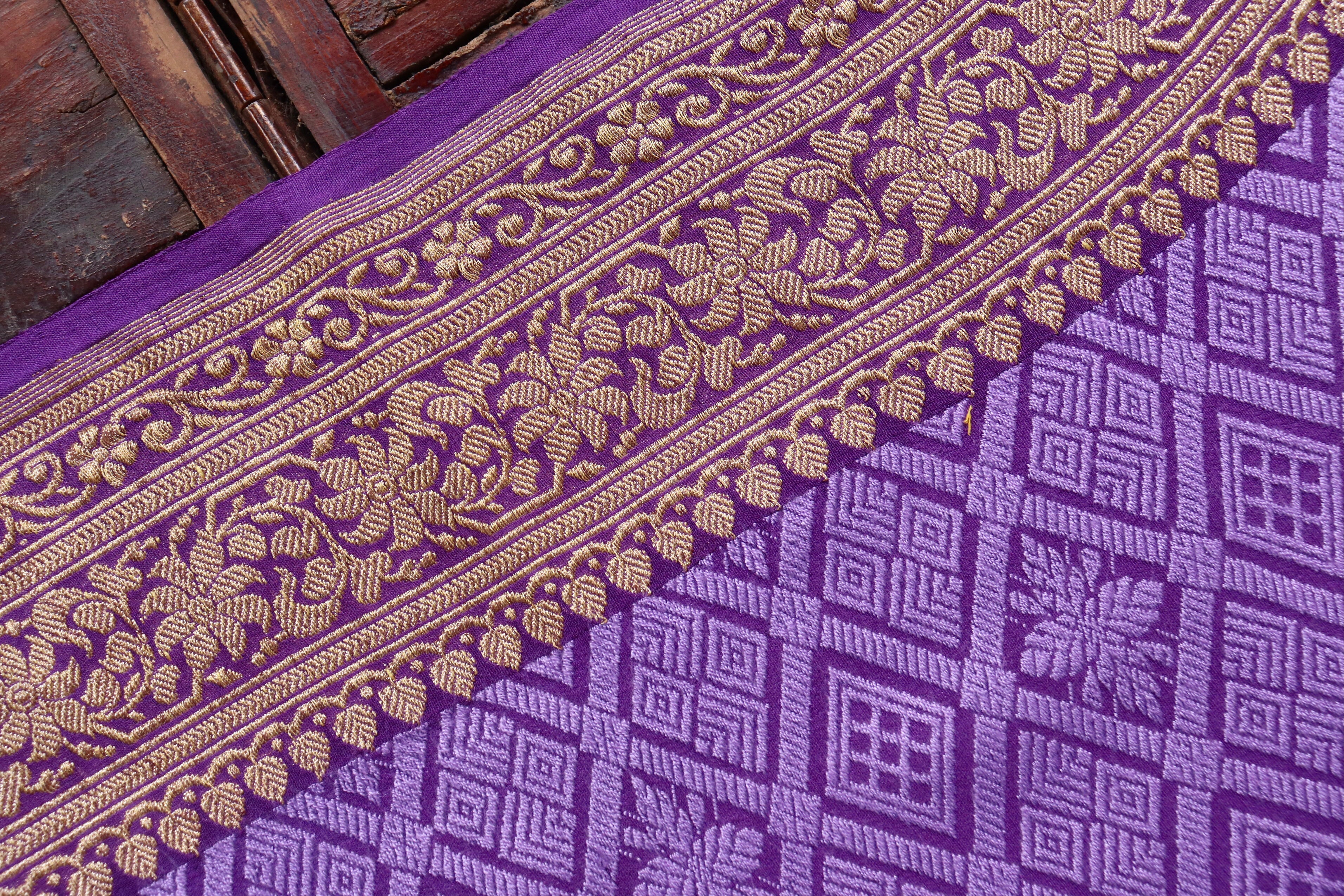 Purple Handwoven Banarasi Tanchoi Silk Saree