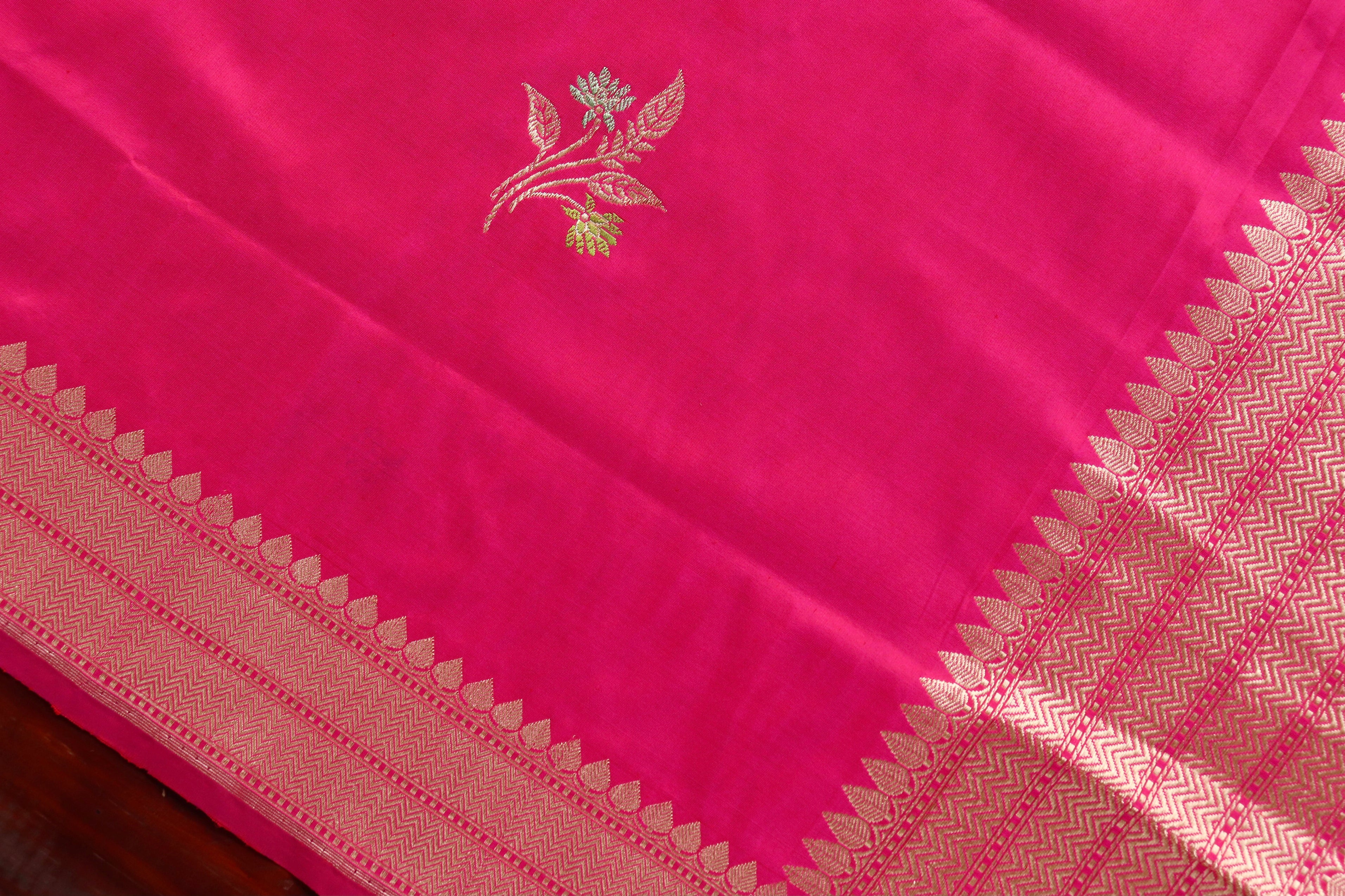 Pink Leaf Motif Pure Silk Handloom Banarasi Dupatta