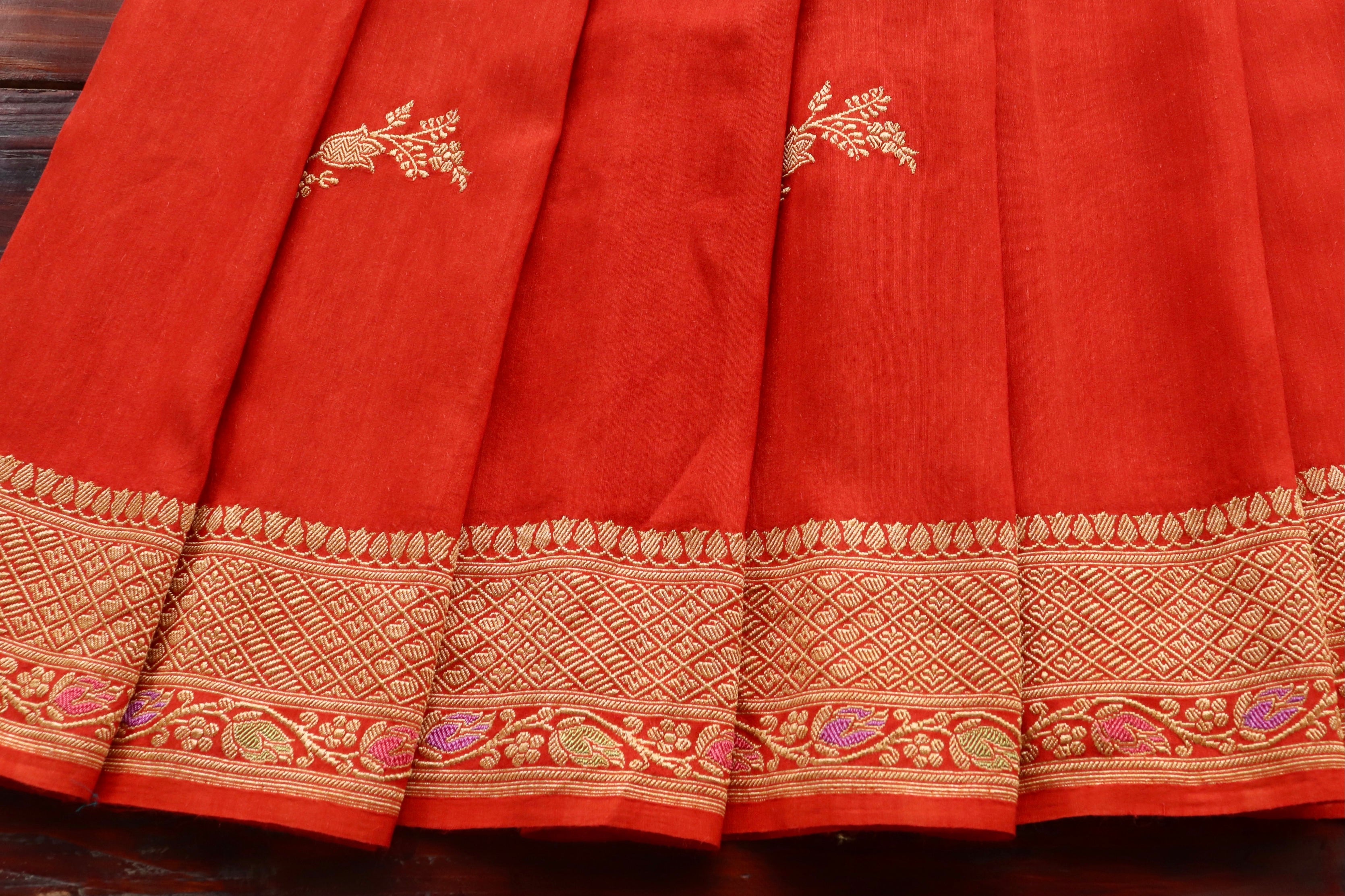 Red Orange Motif Munga Silk Handloom Saree