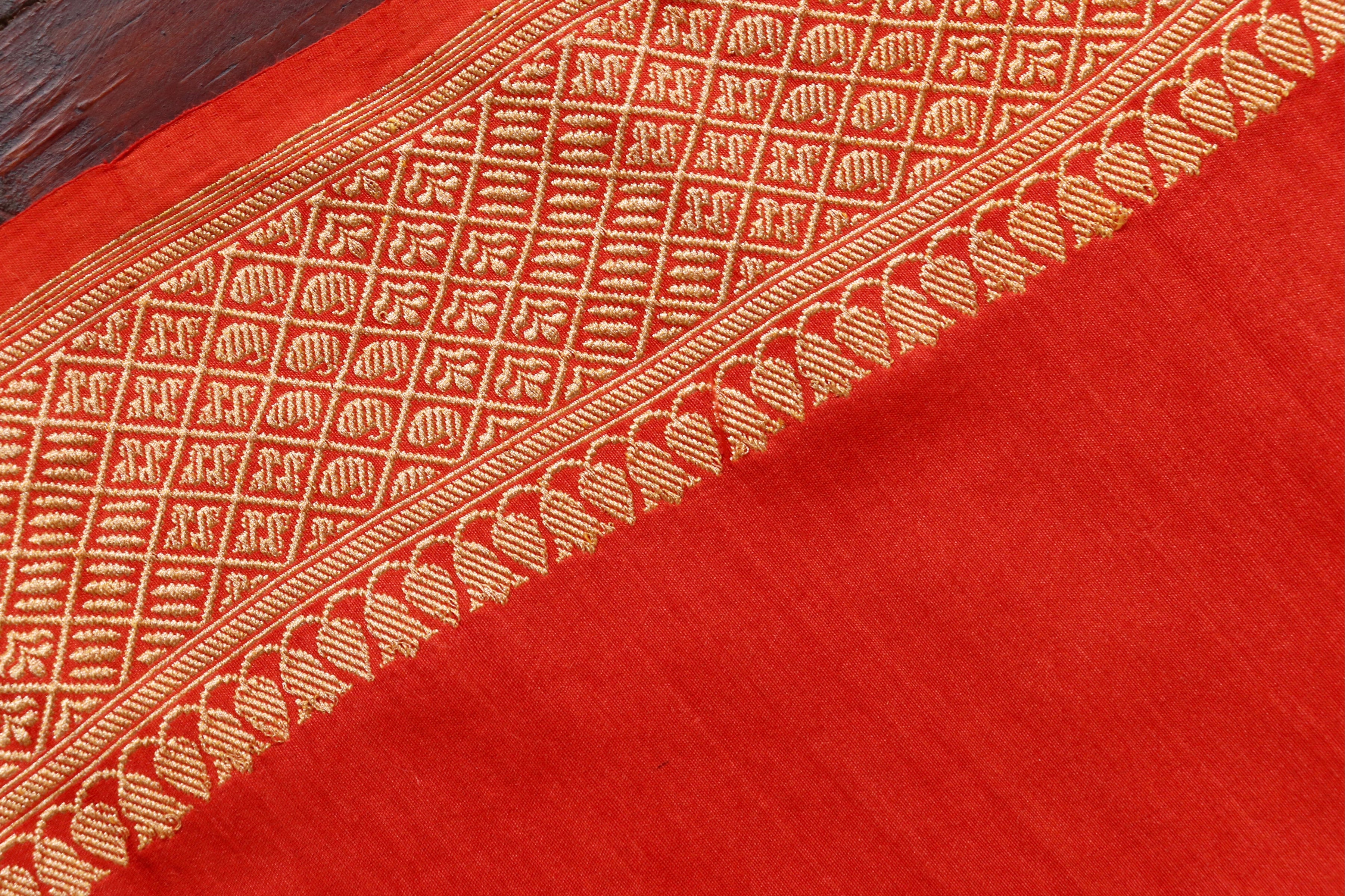 Red Orange Motif Munga Silk Handloom Saree