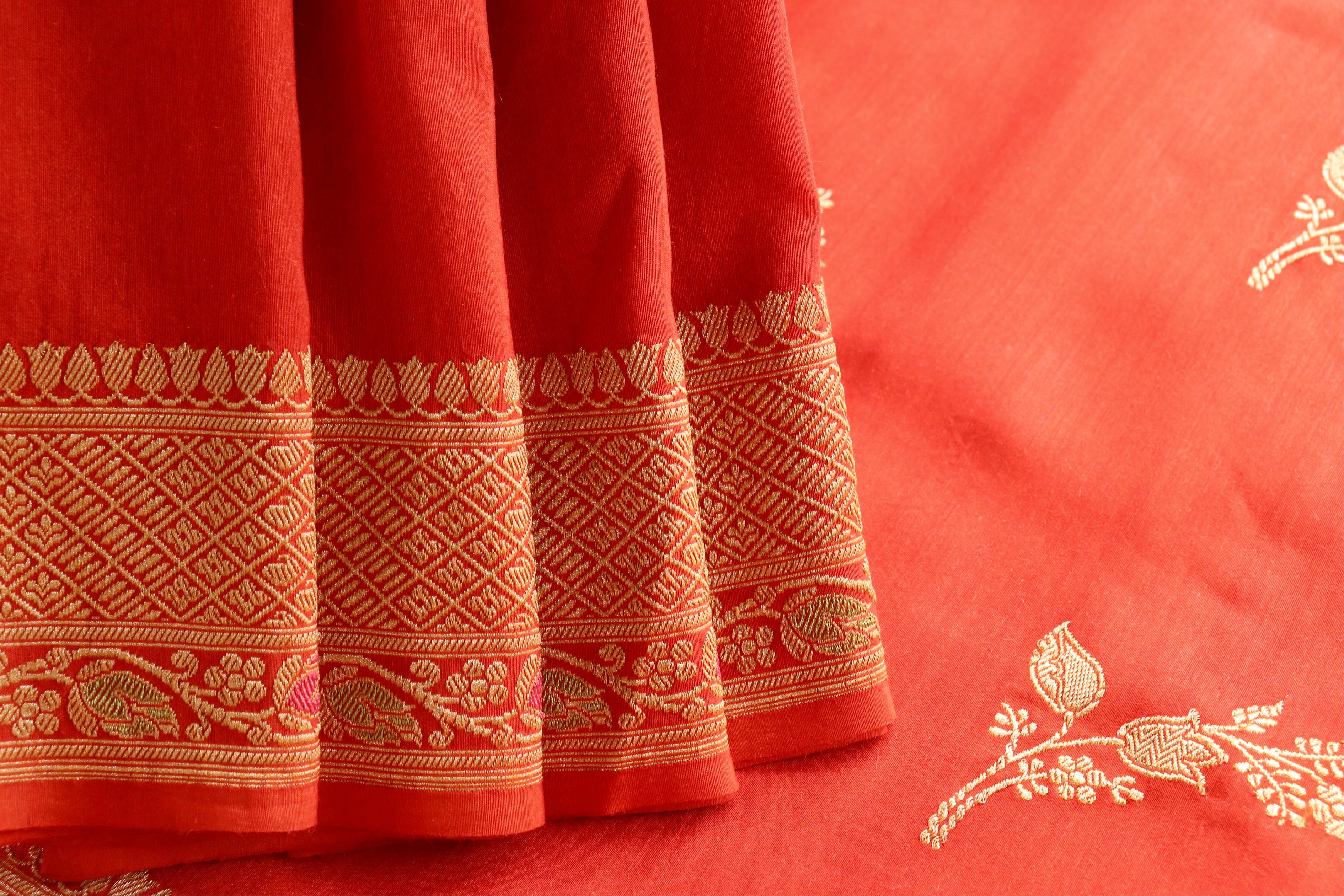 Red Orange Motif Munga Silk Handloom Saree