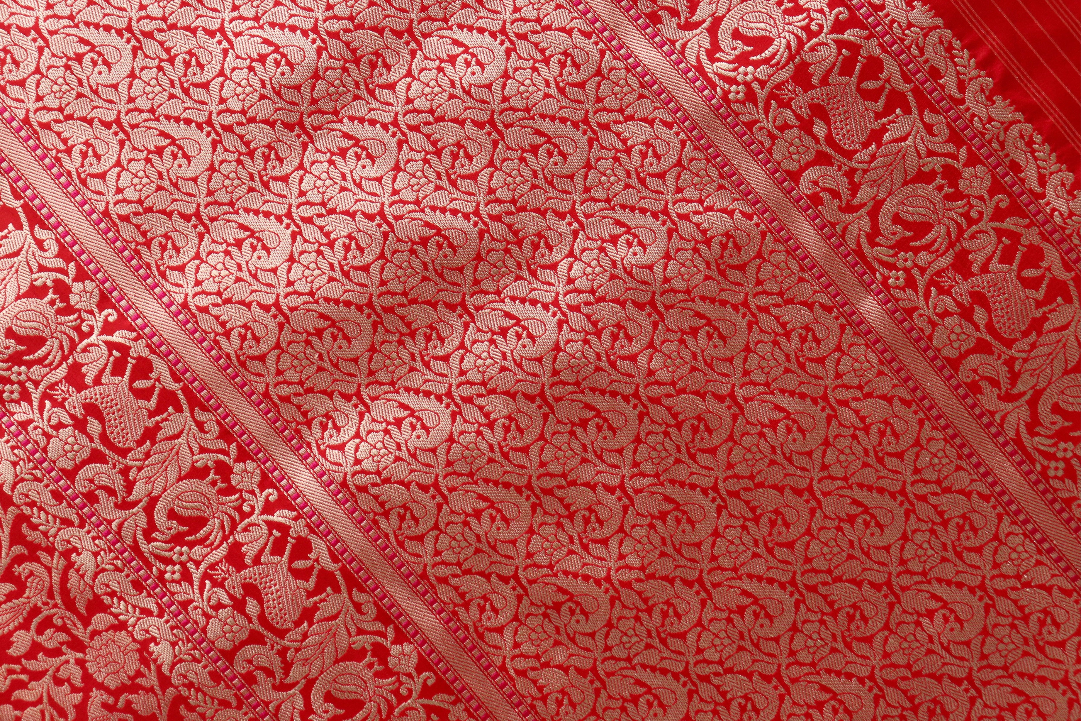 Red Shikargah Pure Silk Handloom Banarasi Saree