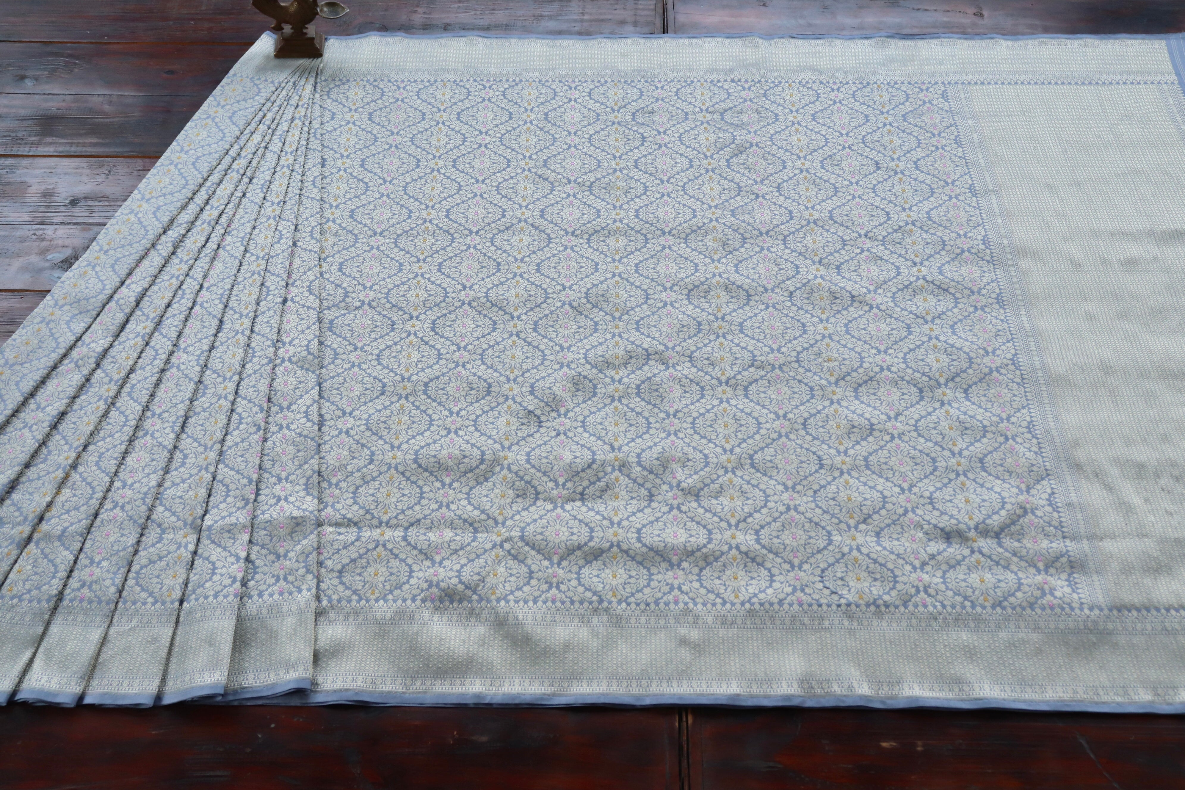 Grey Meenadar Tanchoi Pure Silk Handloom Banarasi Saree