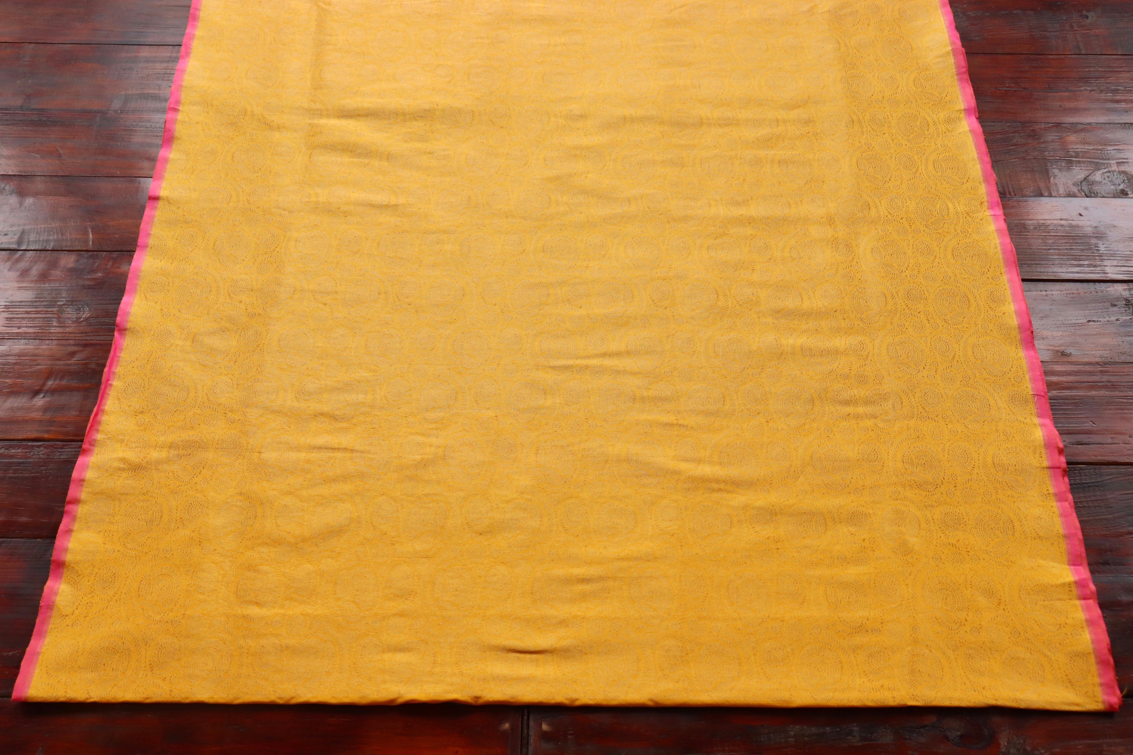 Yellow Tanchoi Pure Silk Handloom Banarasi