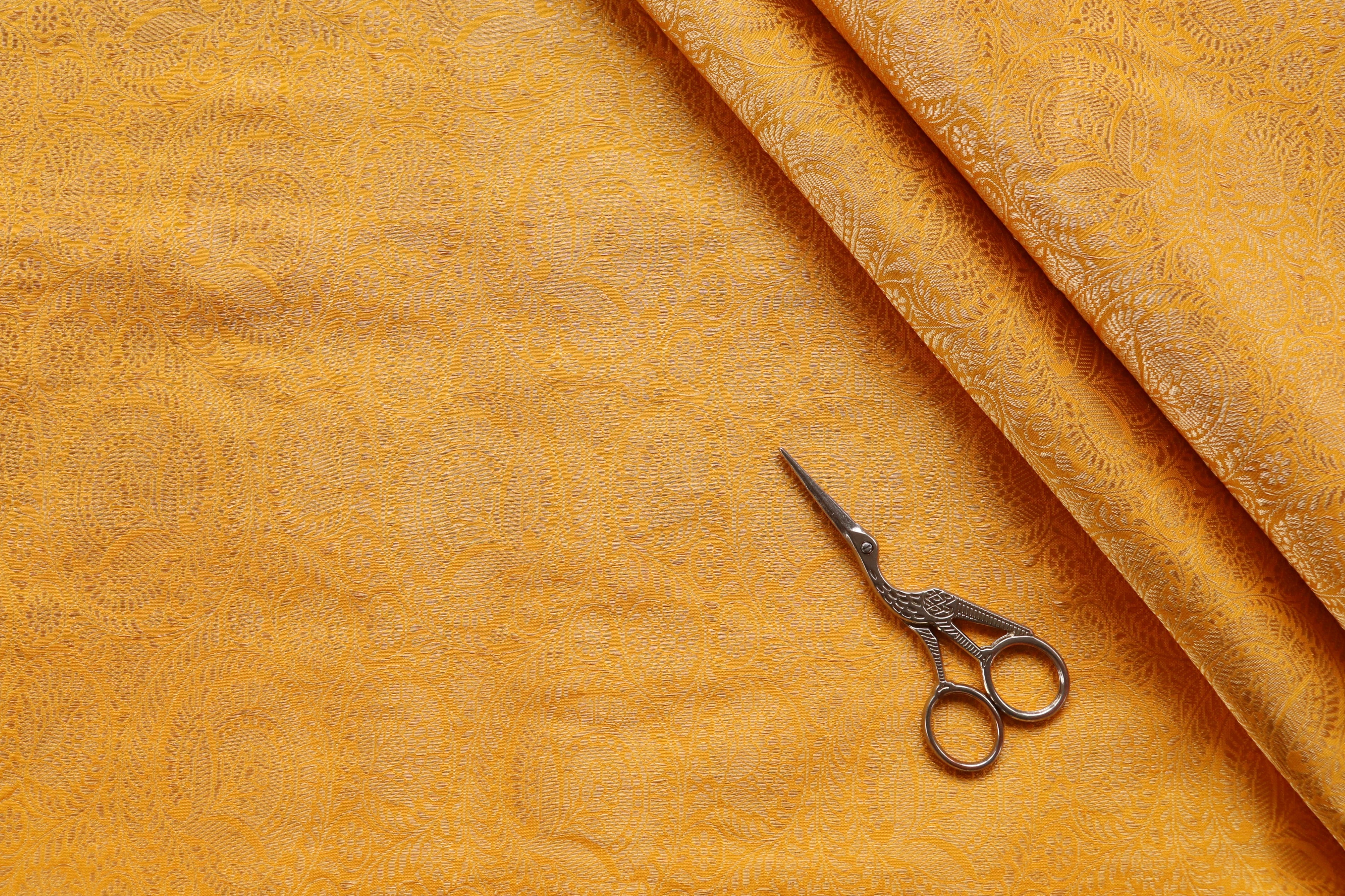 Yellow Tanchoi Pure Silk Handloom Banarasi