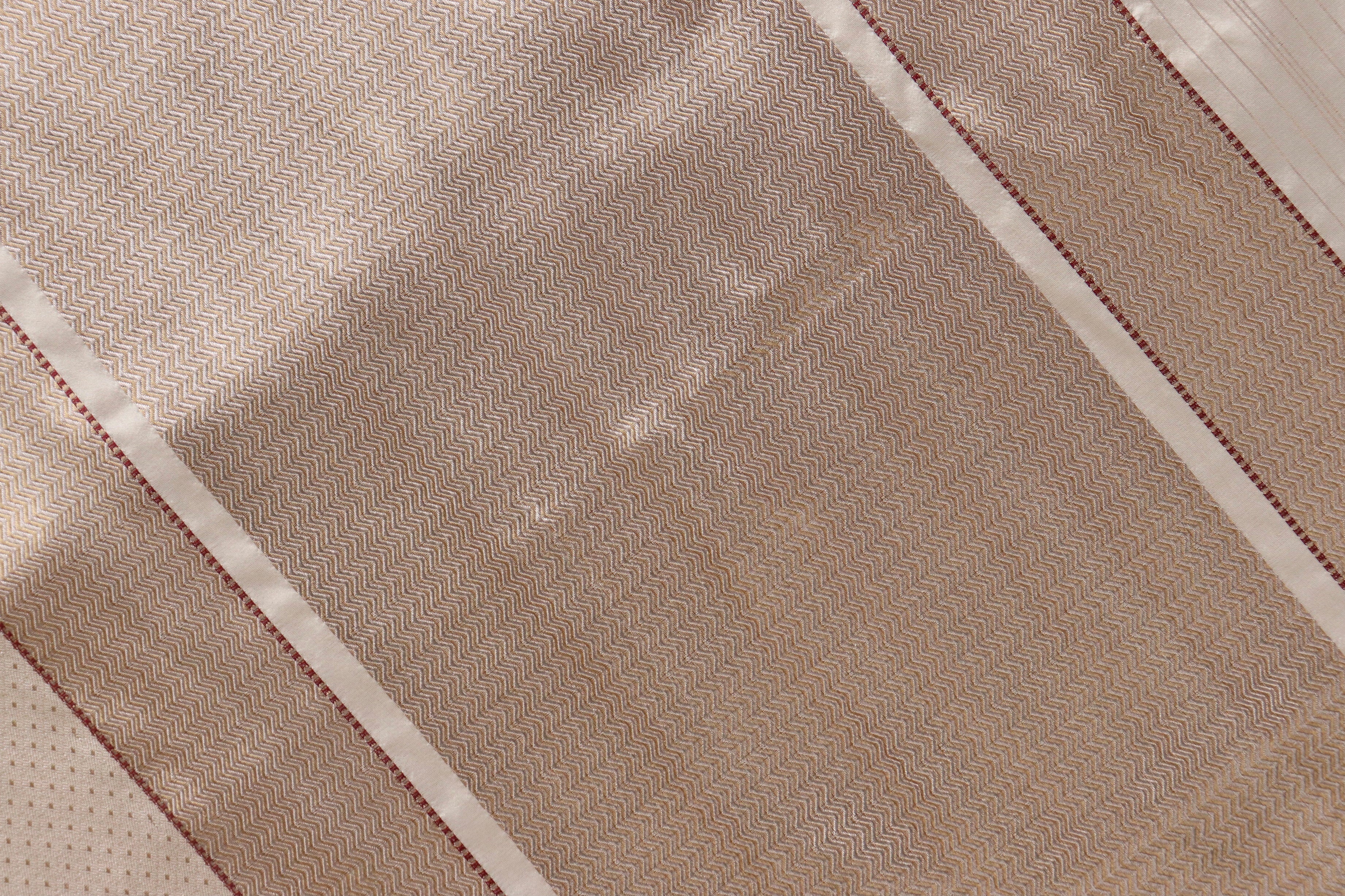 Ivory Do Rukhi Resham Handwoven Banarasi Tanchoi Silk Saree