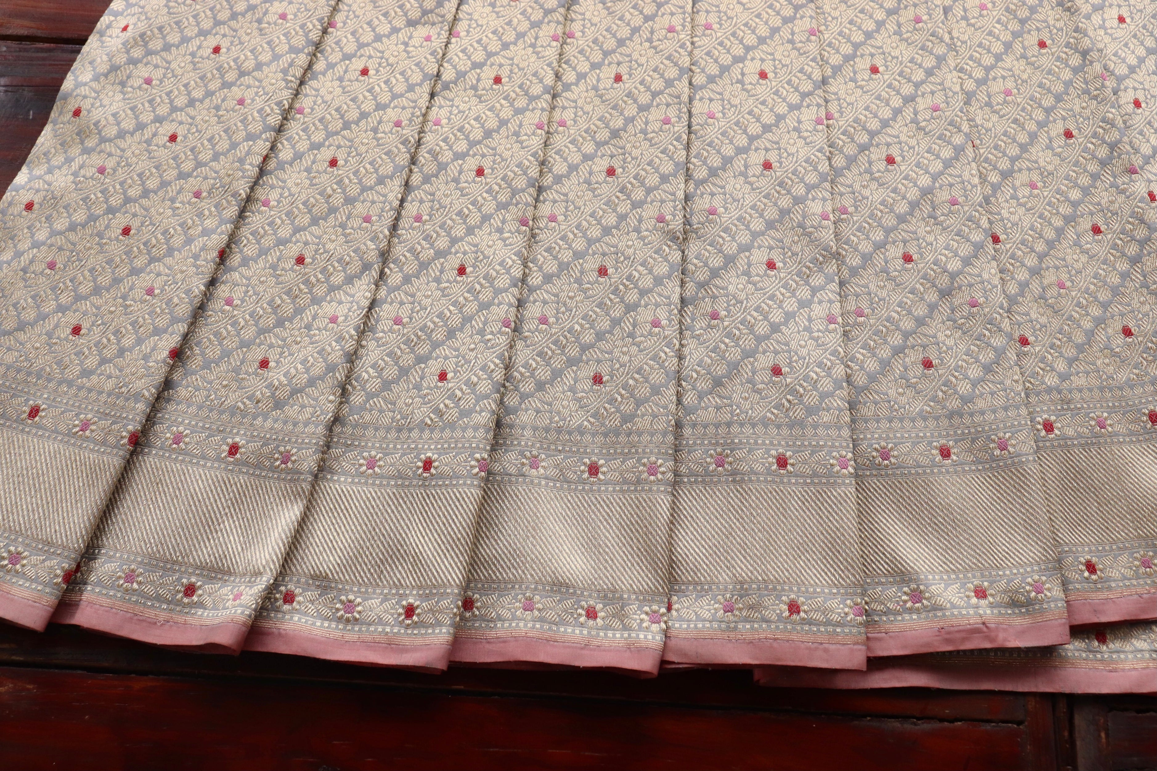 Grey Meenadar Adda Tanchoi Pure Silk Handloom Banarasi Saree