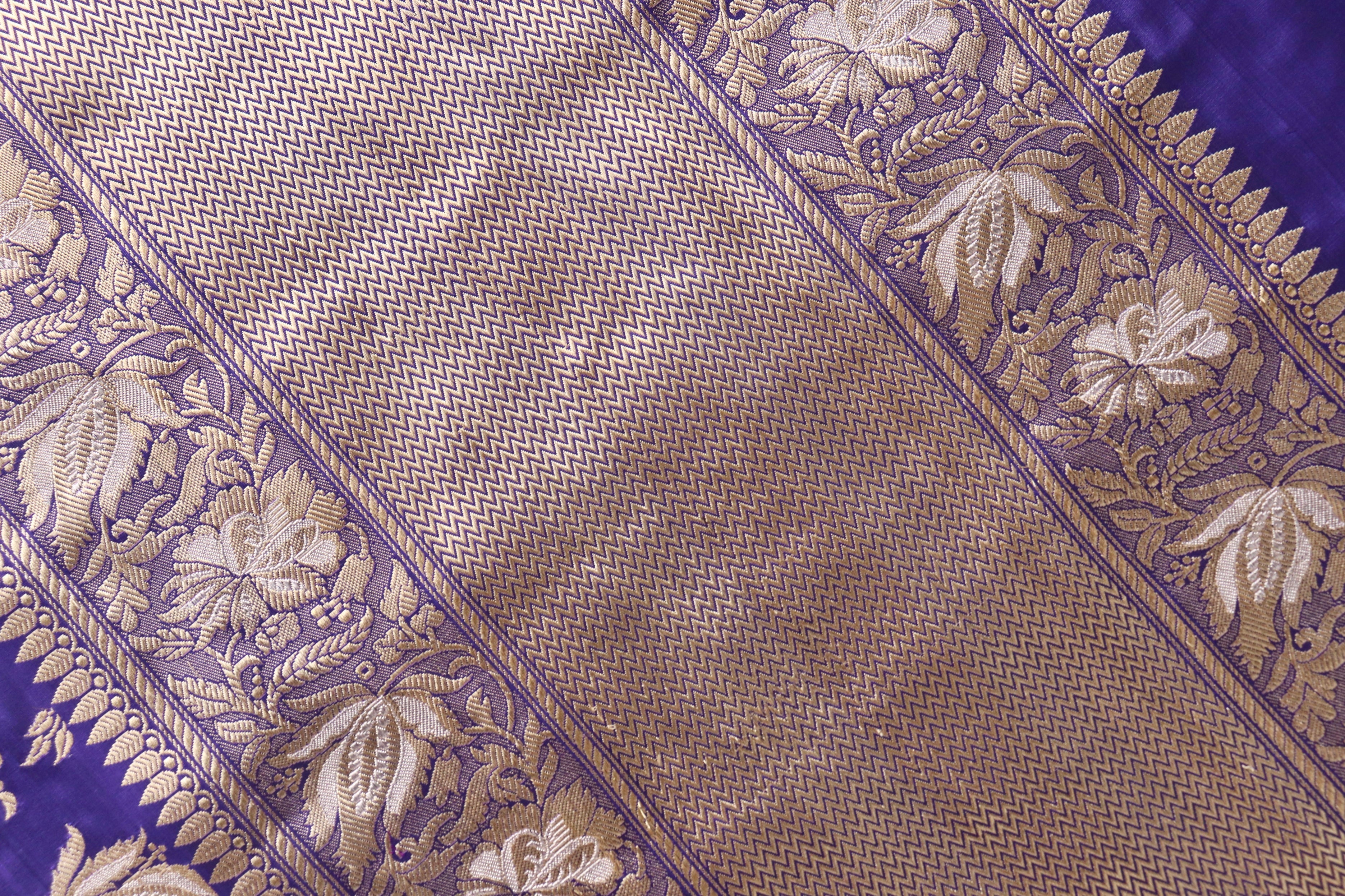 Navy Blue Chinar Jangla Pure Silk Handloom Banarasi Saree