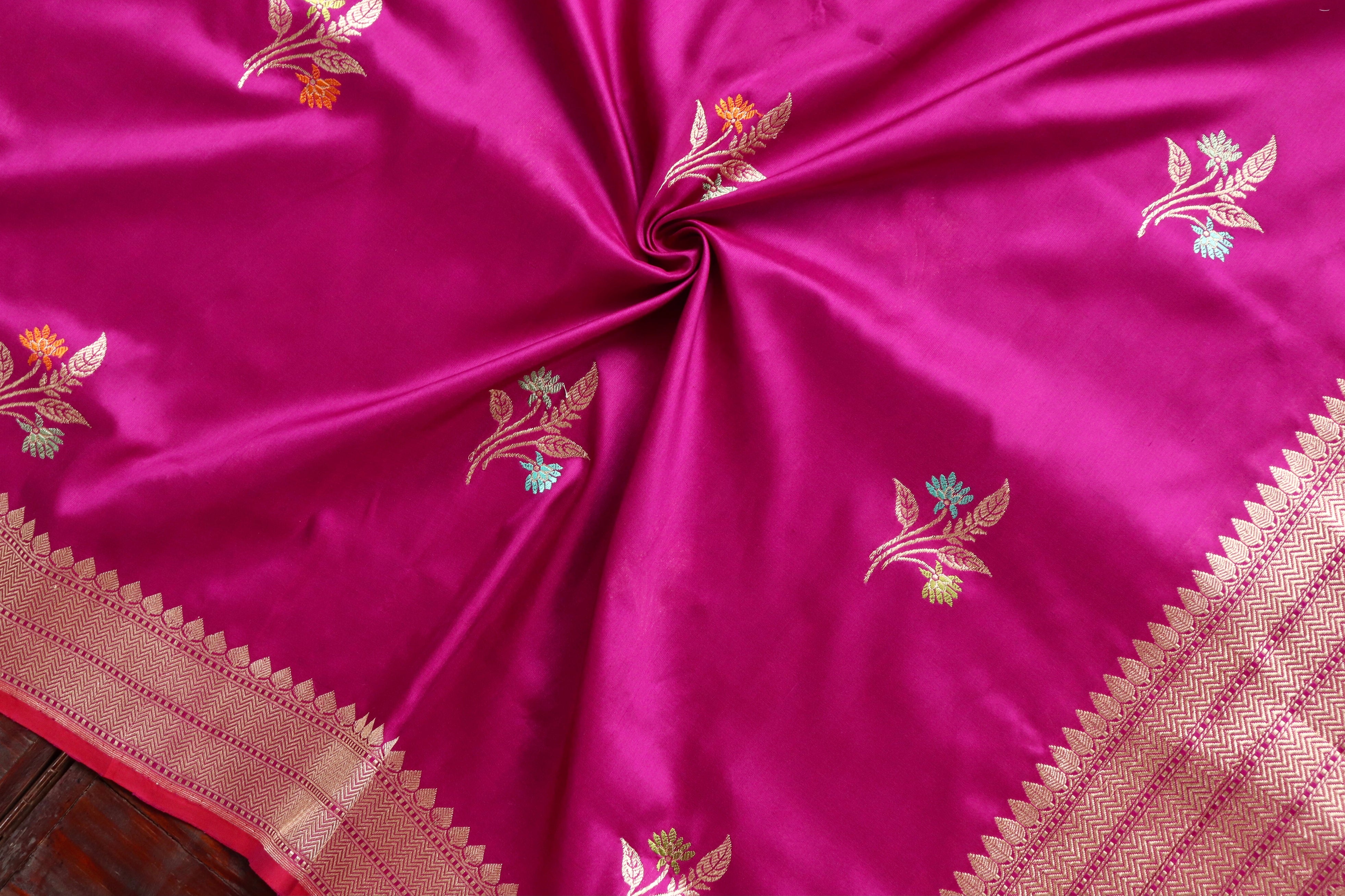 Purple Leaf Motif Pure Silk Handloom Banarasi Dupatta