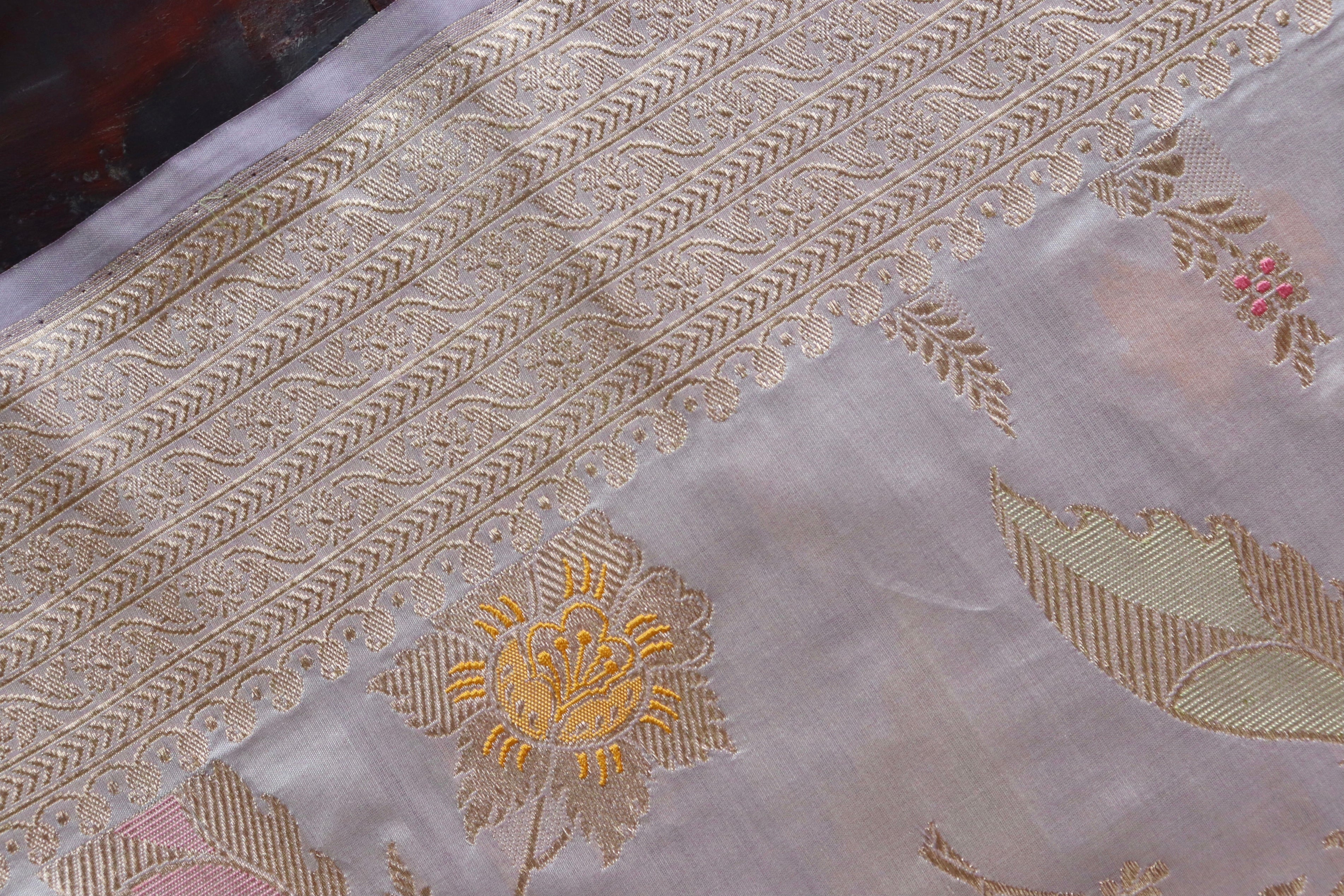 Dove Grey Kadhua Jangla Handwoven Kora Saree