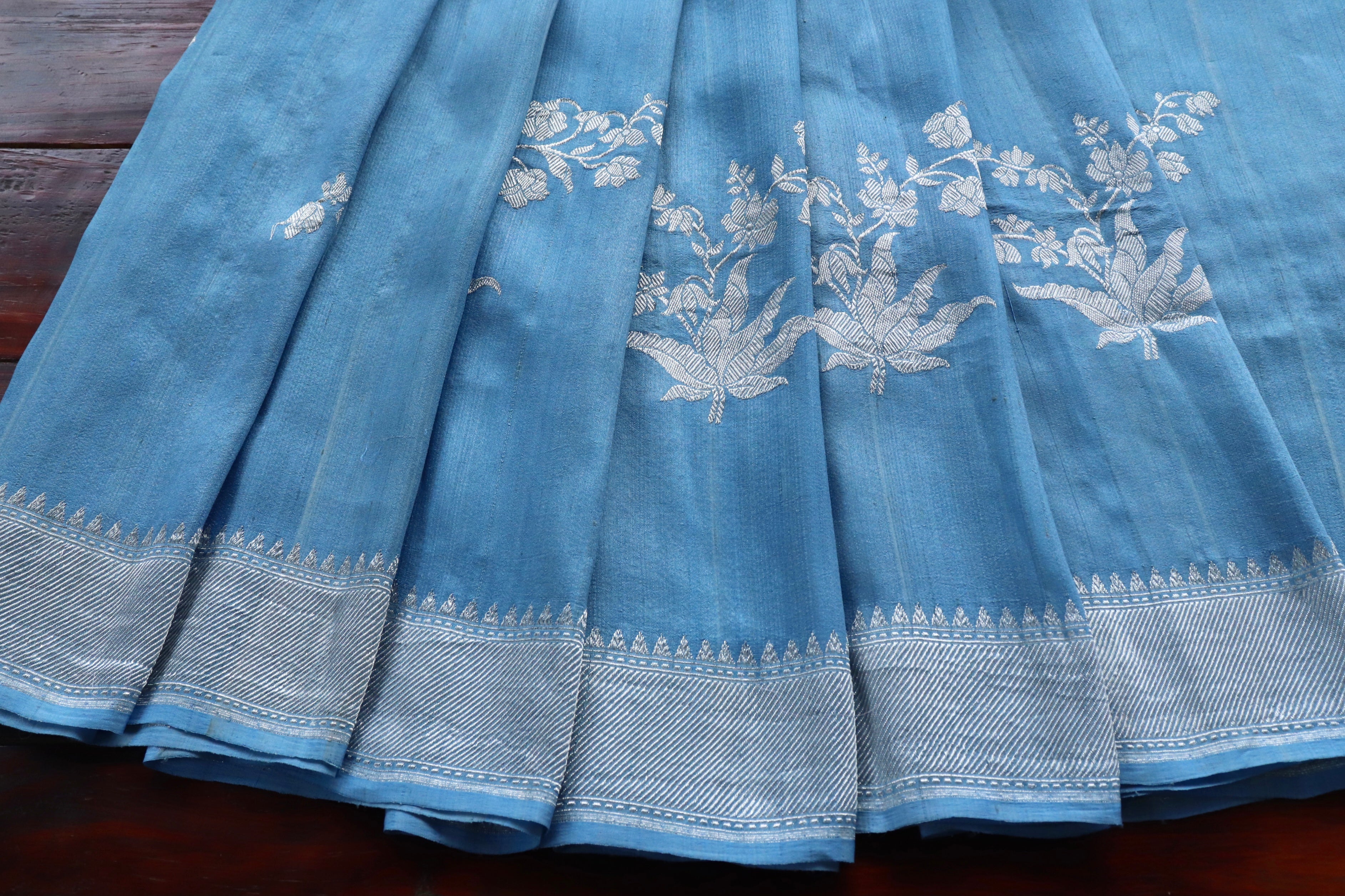 Ice Blue Phool Motif Tussar Silk Handloom Saree