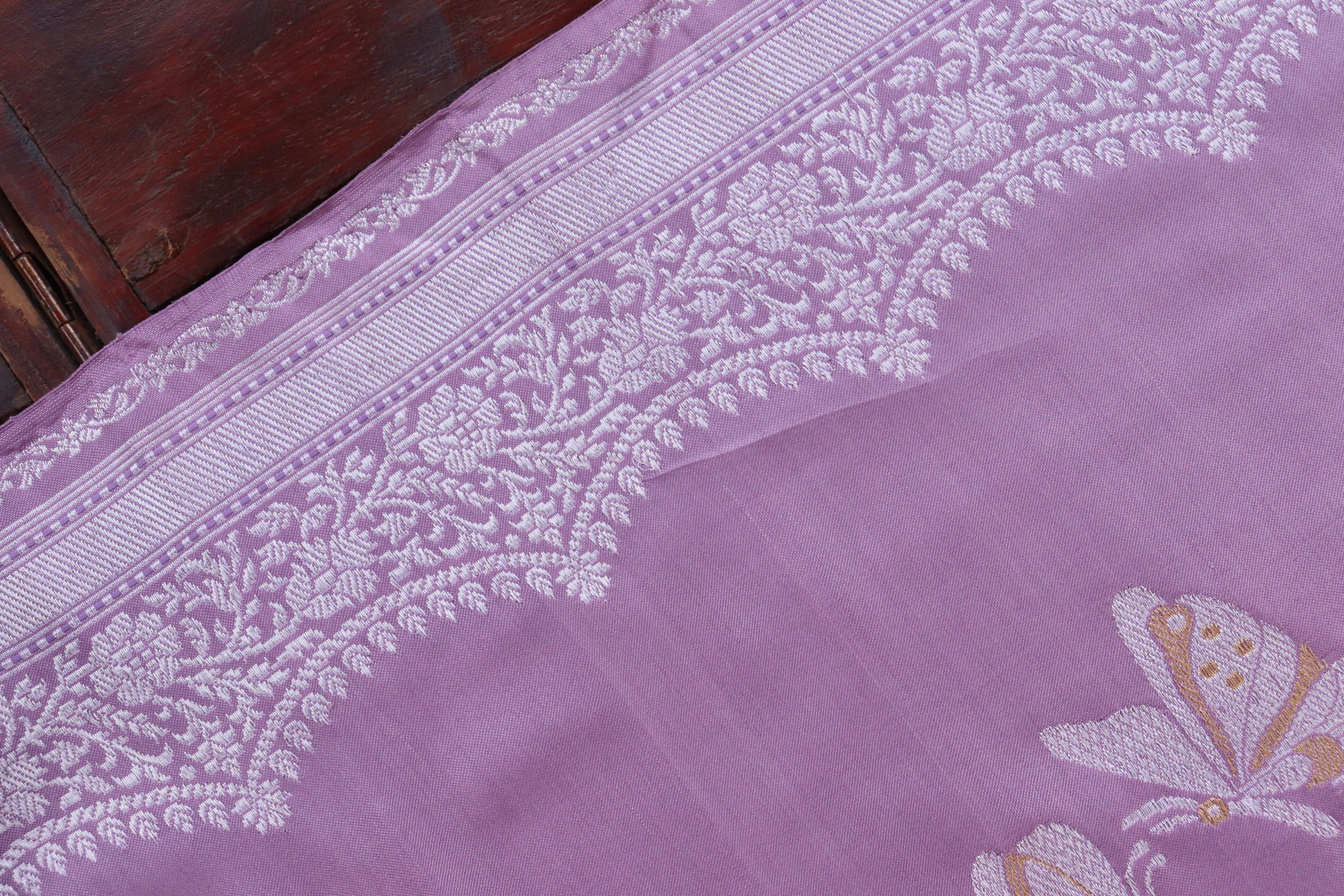 Lilac Butterfly Motif Pure Silk Handloom Banarasi Saree