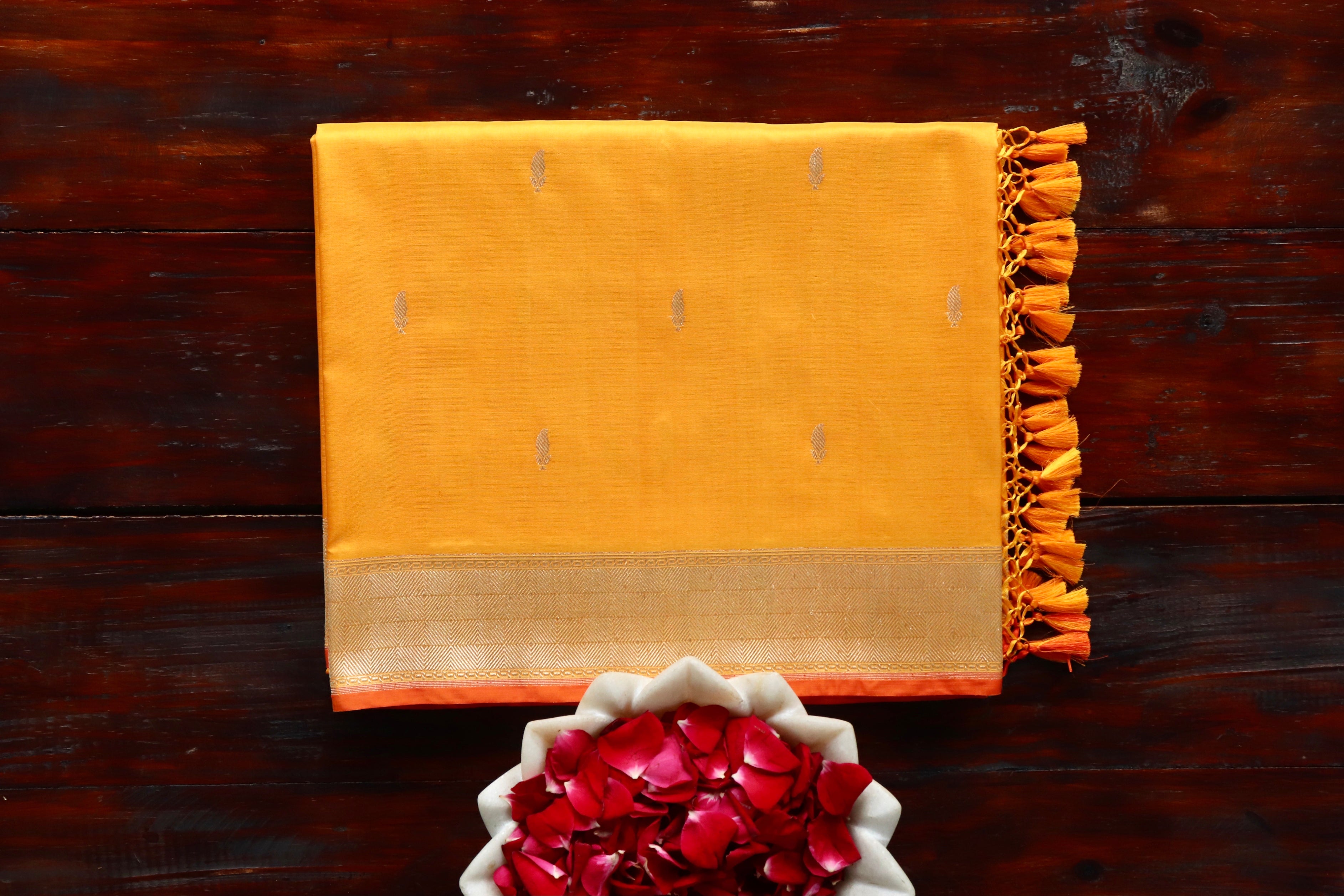 Saffron Kairy Kuniya Pure Silk Handloom Banarasi Saree