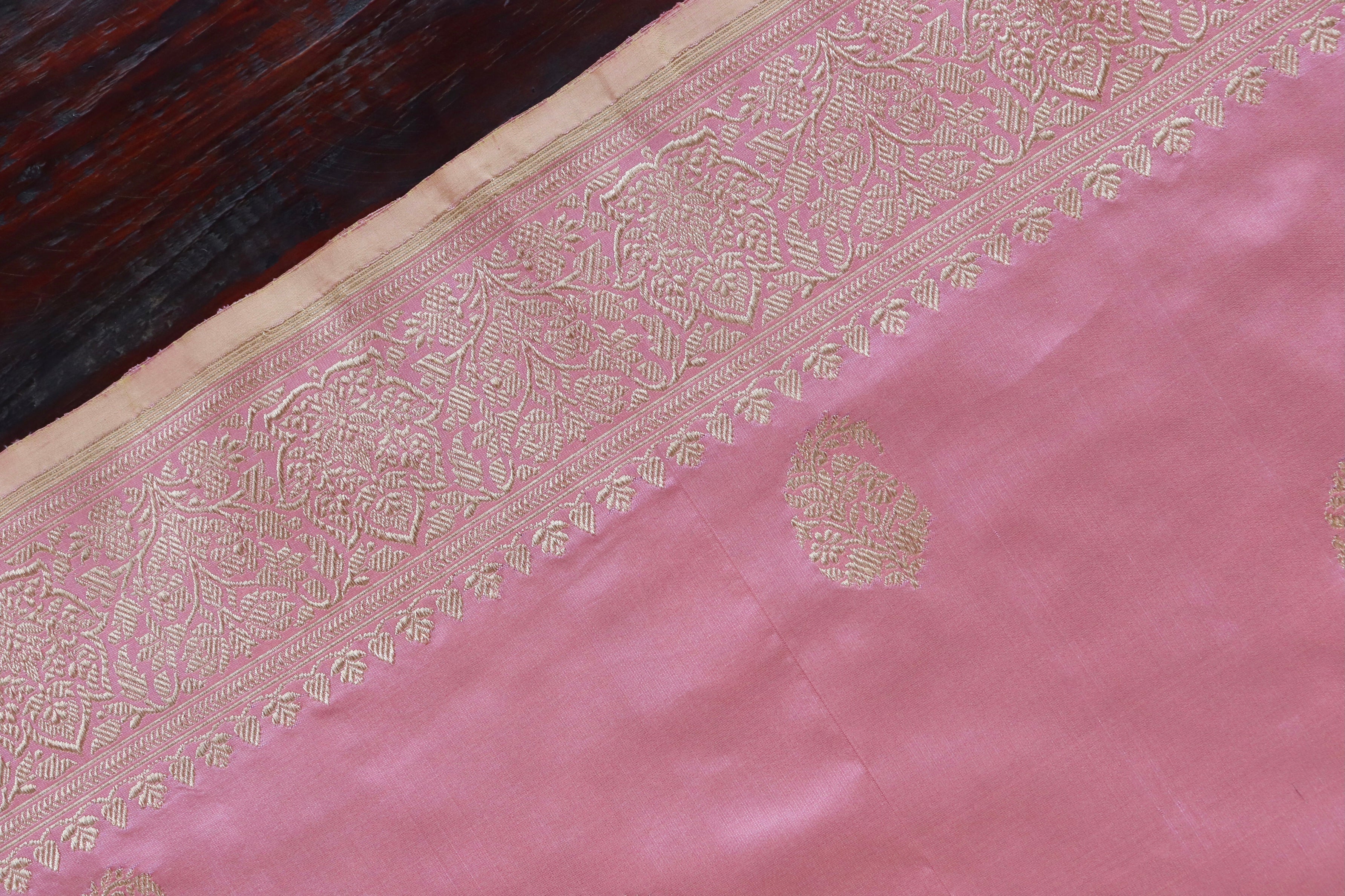 Soft Pink Kairy Motif Pure Silk Handloom Banarasi Saree