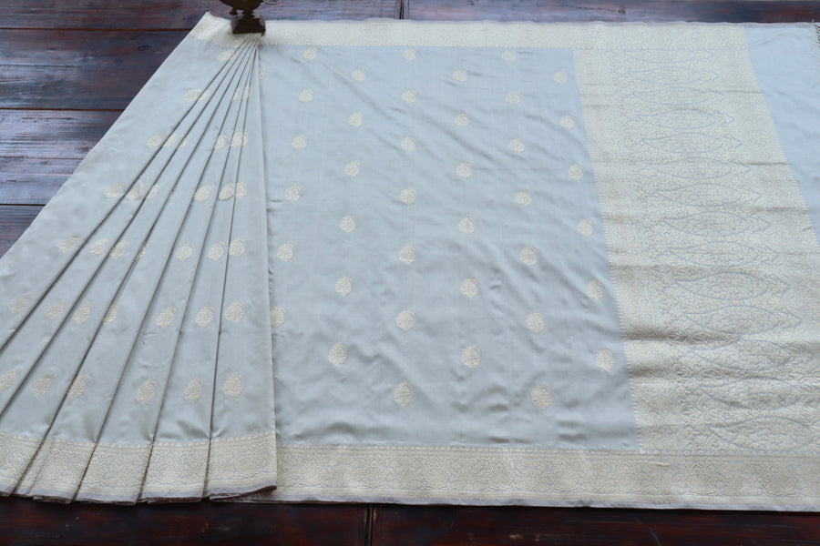 Border close-up on Light Grey Kairy Banarasi saree