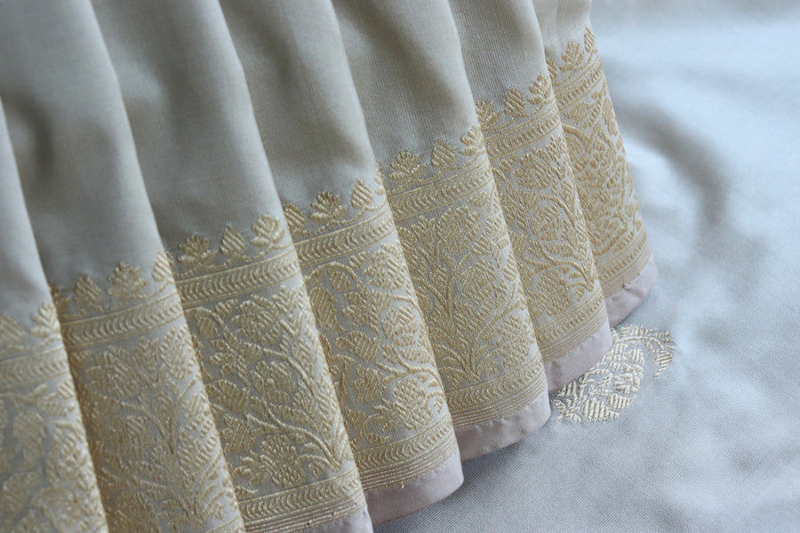 Pallu detail of Light Grey Kairy Banarasi saree
