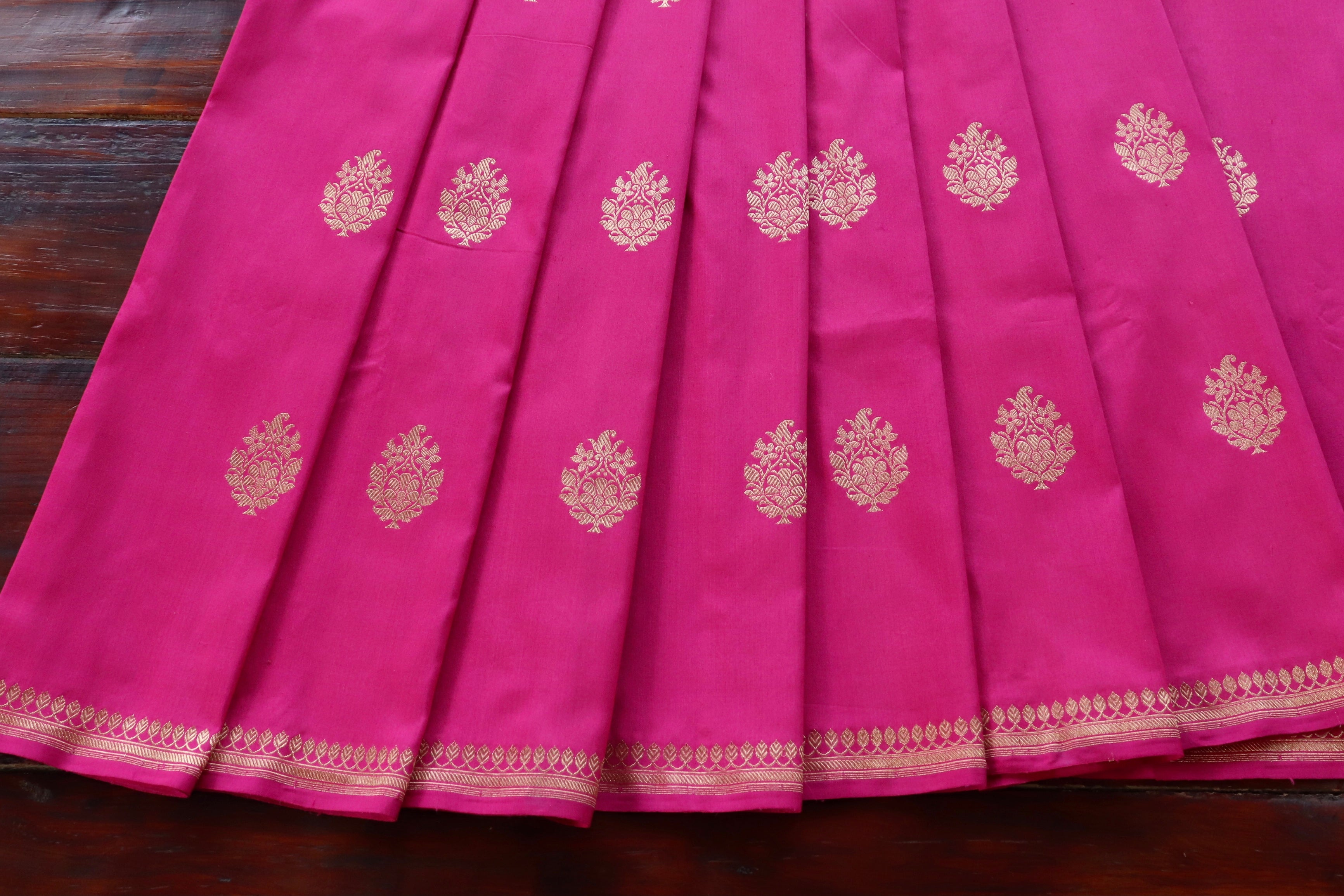 Rani Pink Virsa Handwoven Banarasi Saree