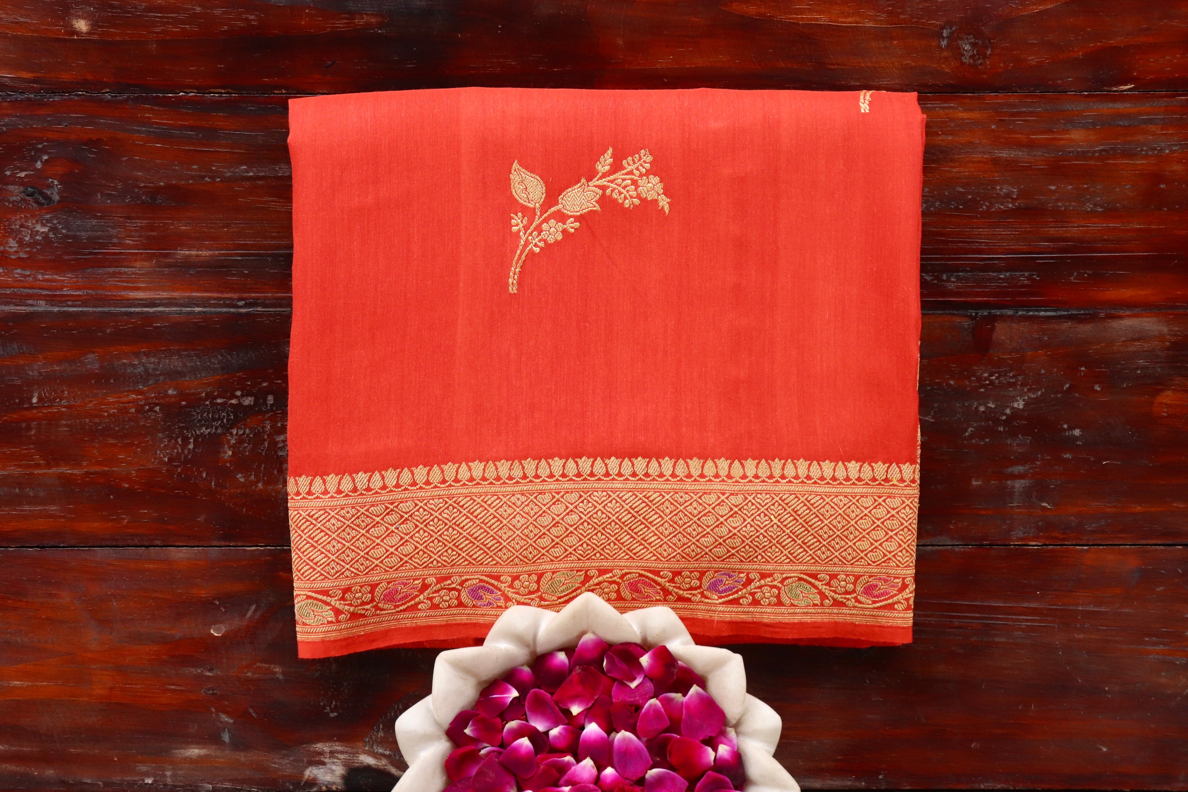 Red Orange Motif Munga Silk Handloom Saree