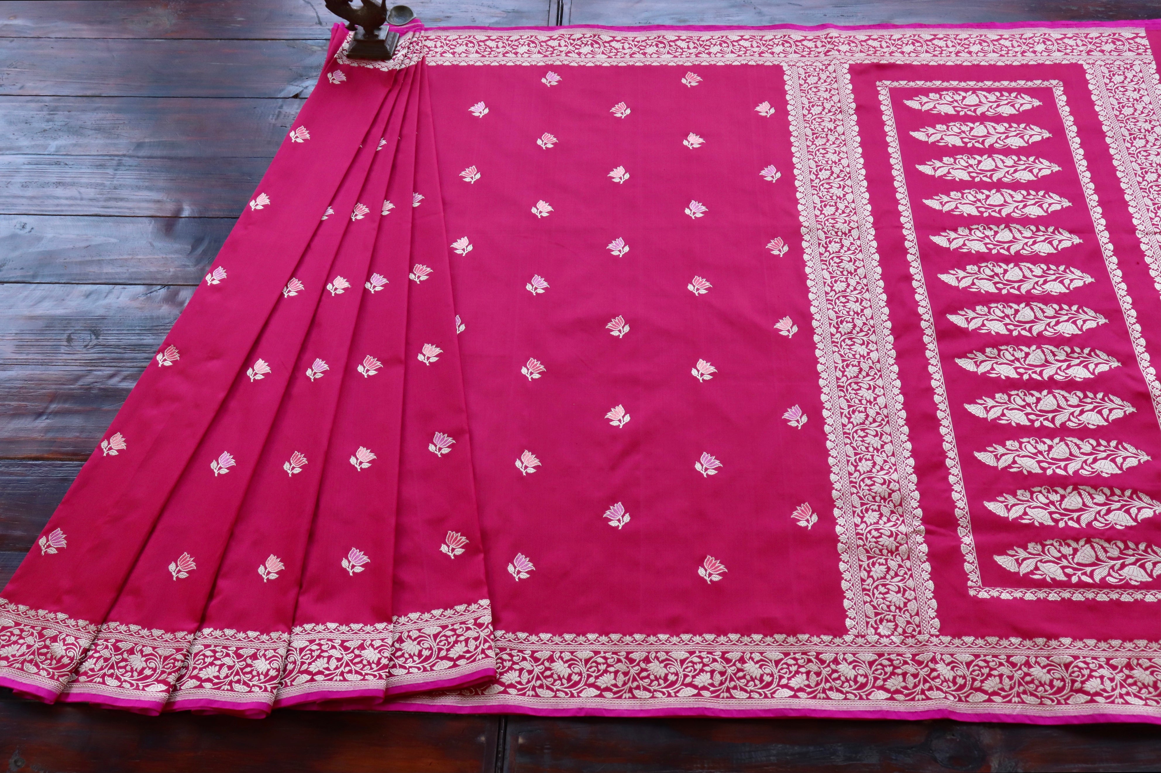 Rani Pink Lotus Motif Pure Katan Silk Handloom Banarasi Saree