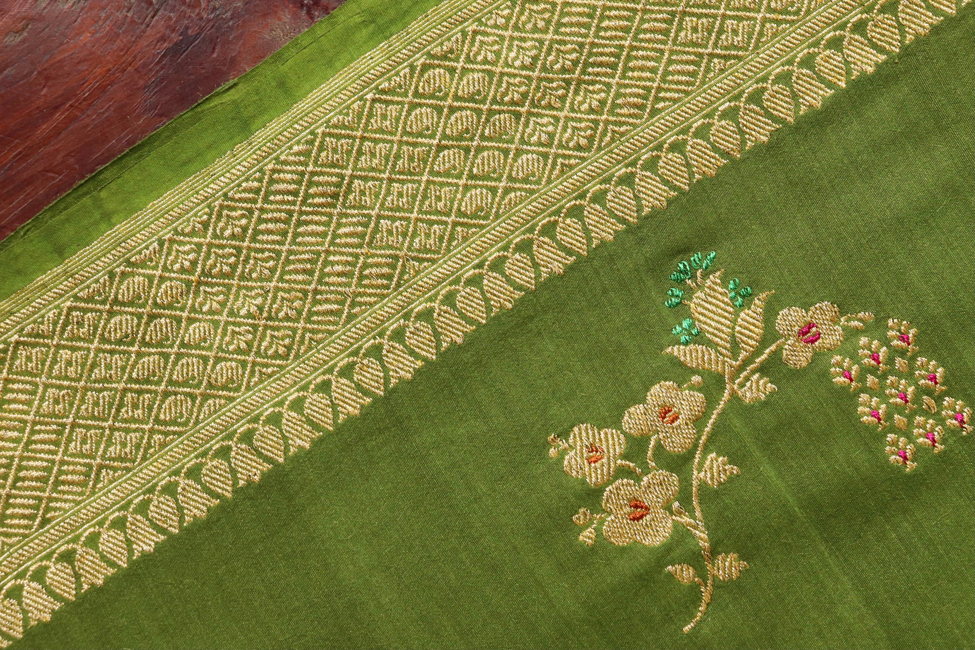 Green Kadhua Motif Munga Silk Handloom Saree