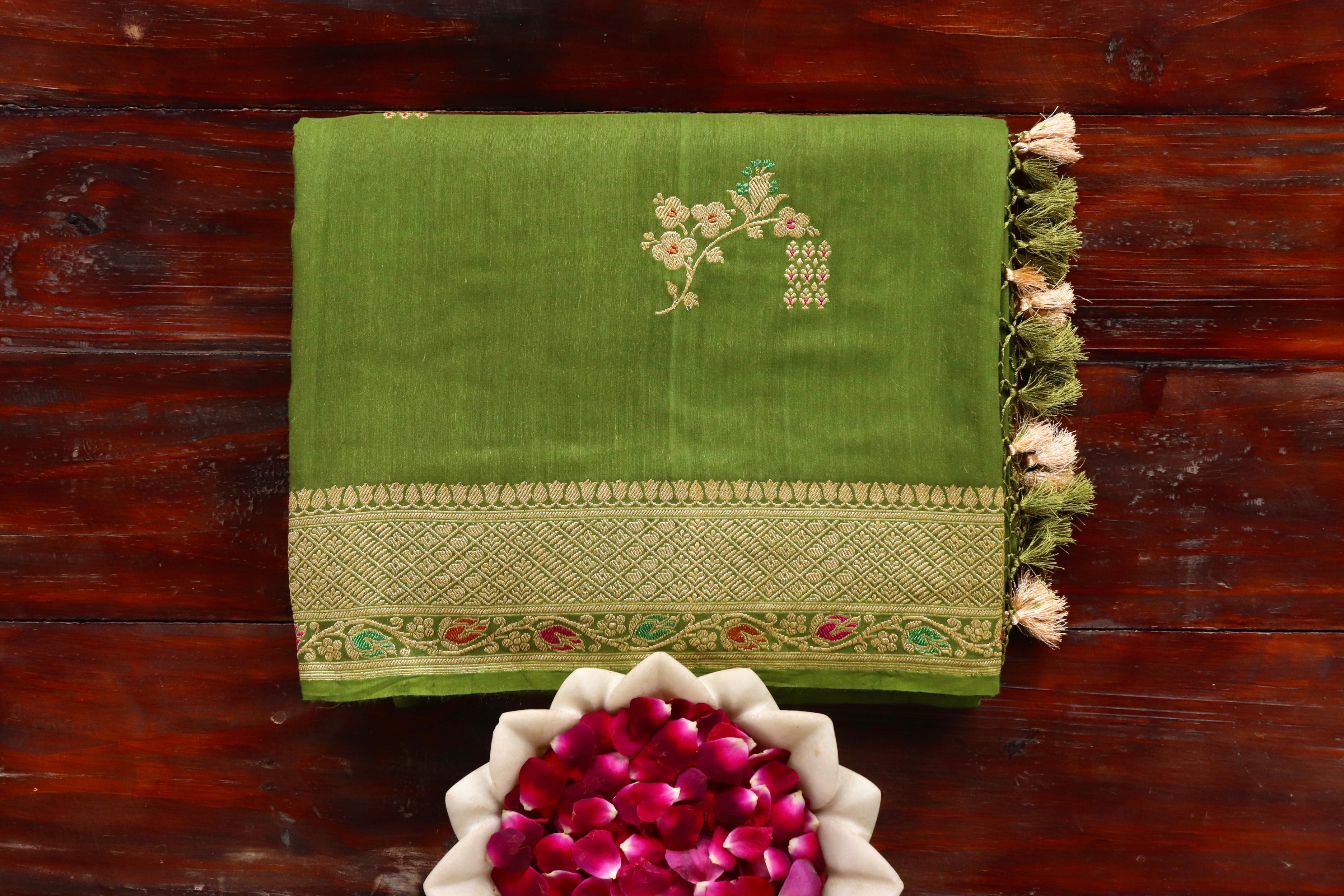 Green Kadhua Motif Munga Silk Handloom Saree