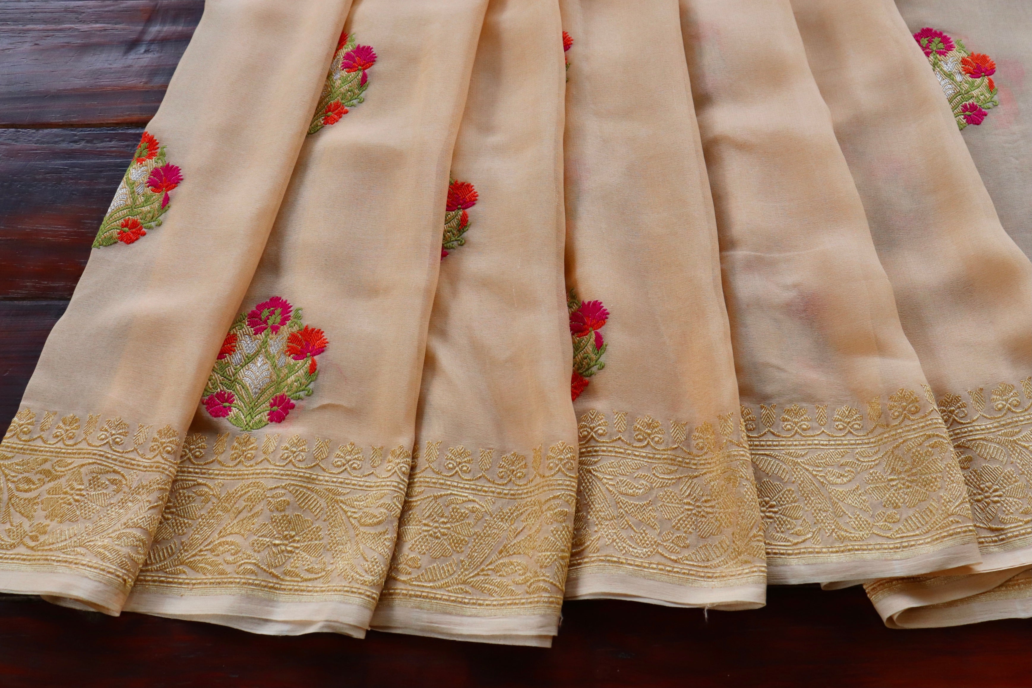 Beige Kadhua Georgette Banarasi Handloom Saree