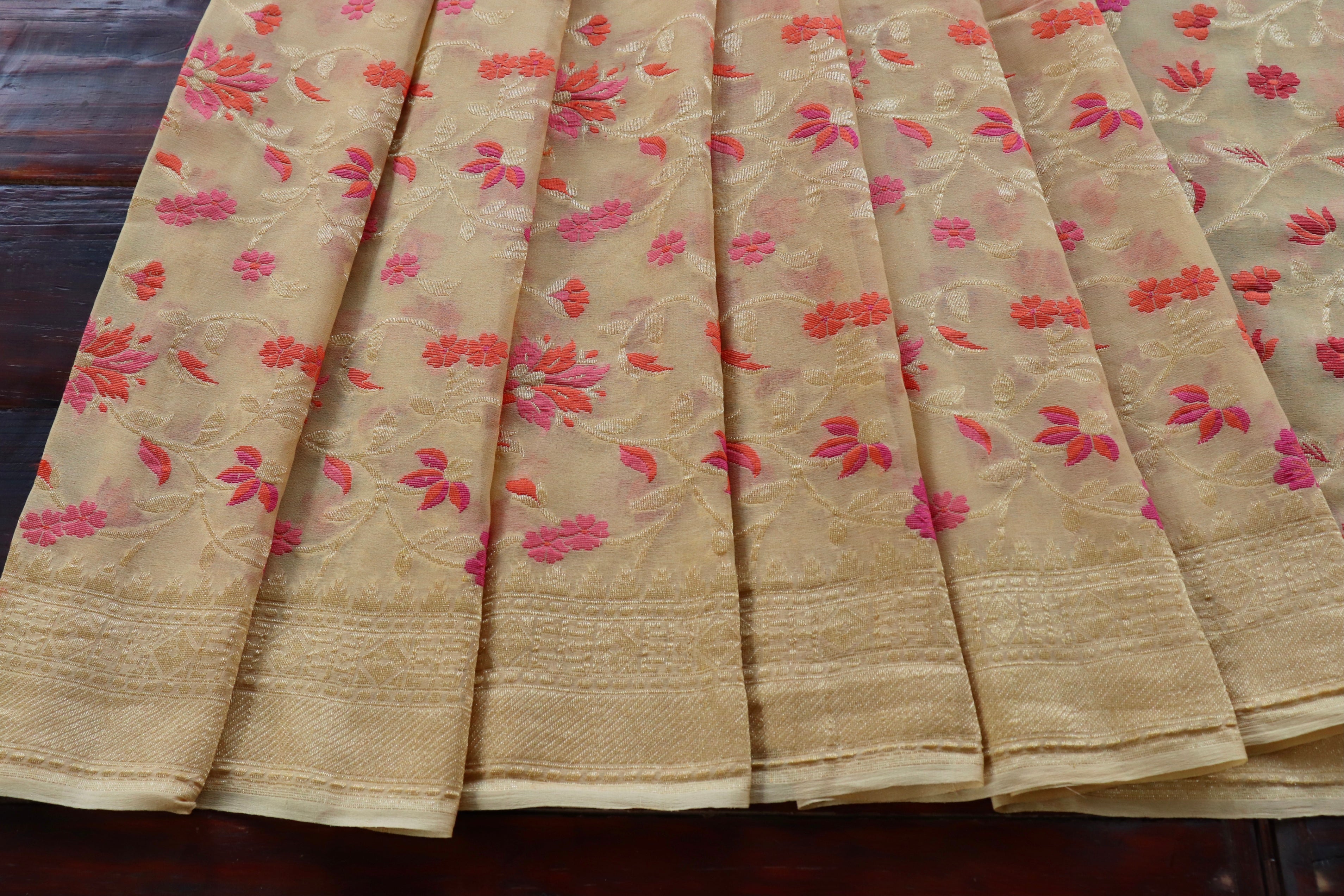 Light Yellow Cutwork Jangla Banarasi Georgette Silk Handloom Saree