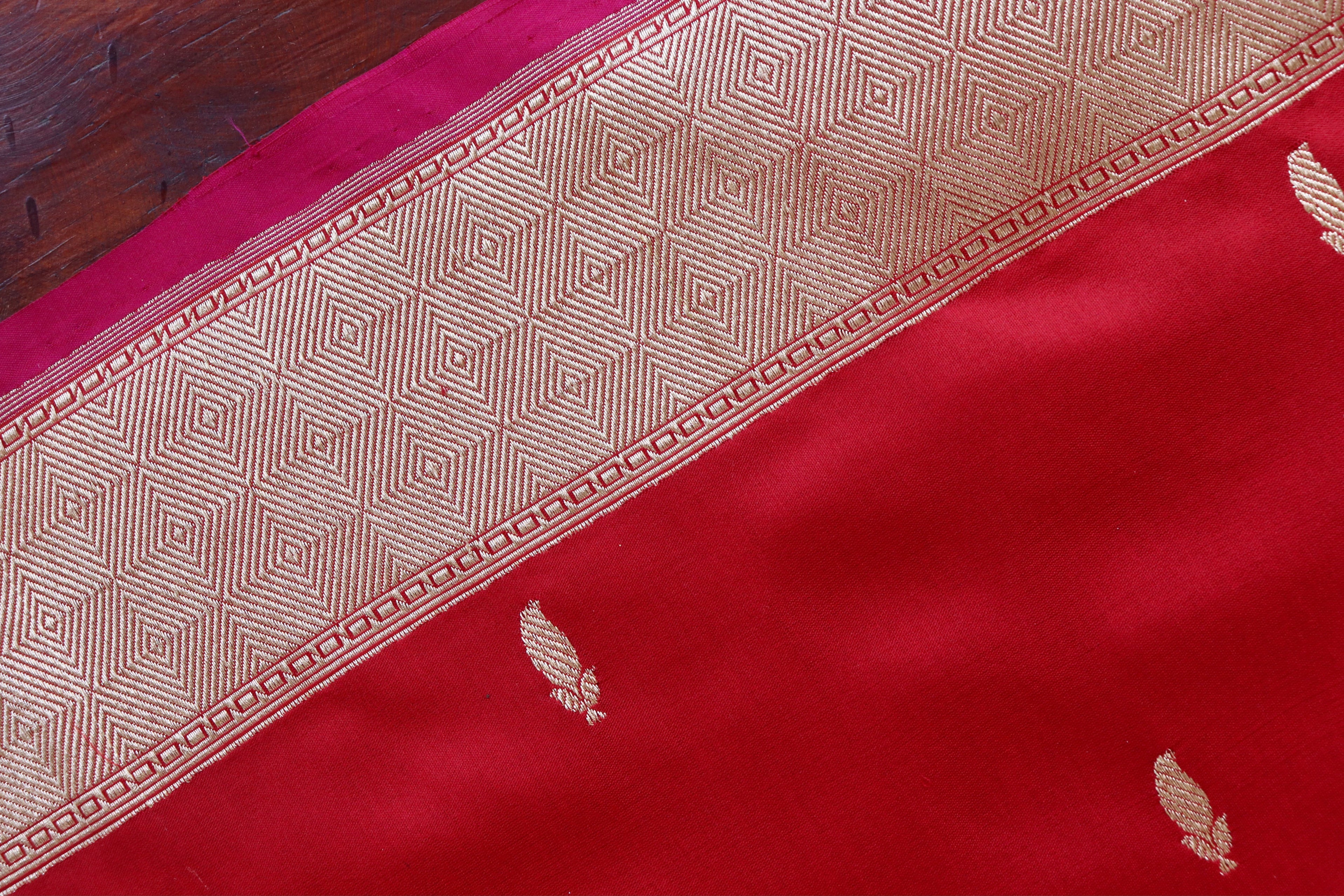 Red Kairy Kuniya Pure Silk Handloom Banarasi Saree