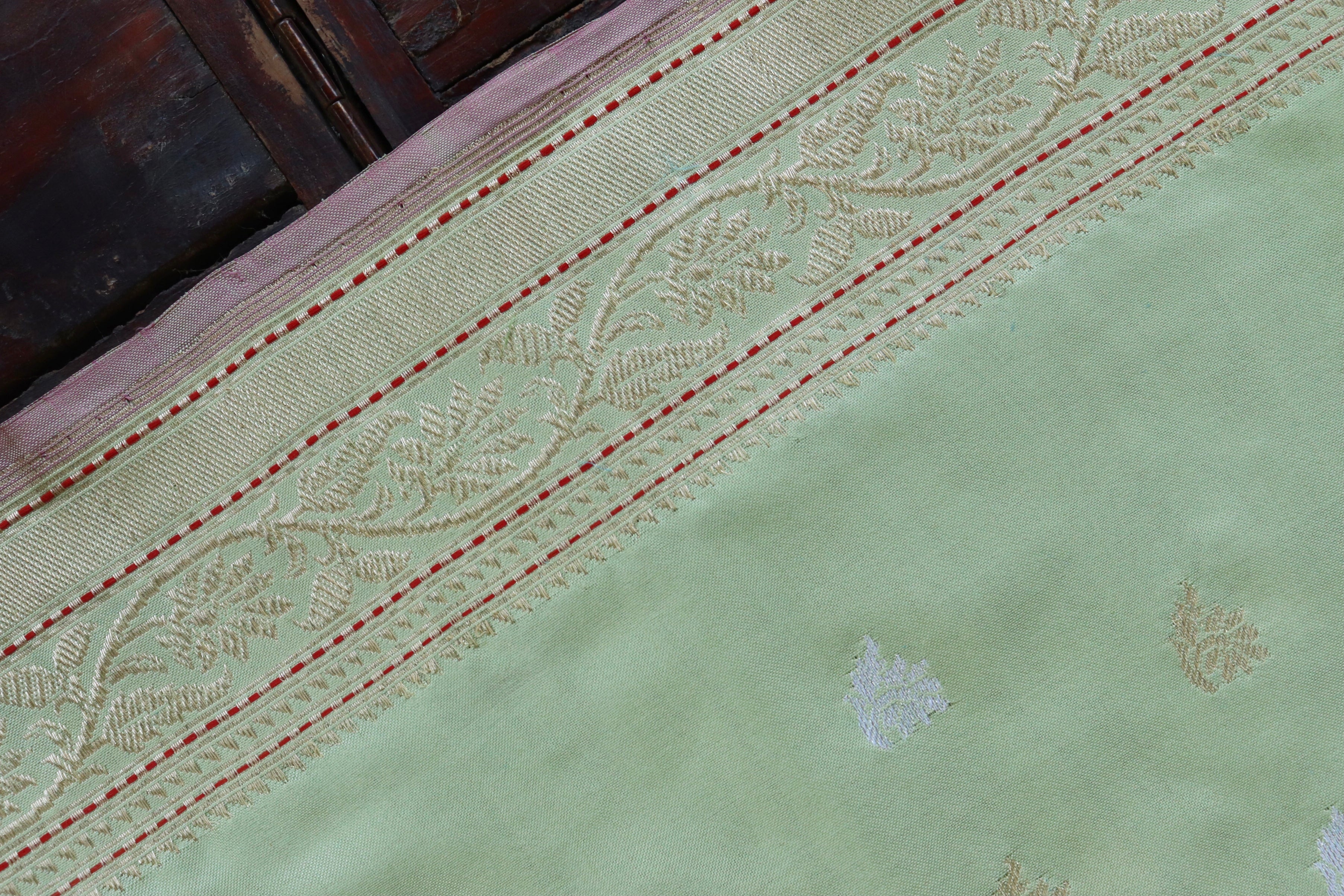 Lime Green Kadhua Motif Pure Silk Handloom Banarasi Saree