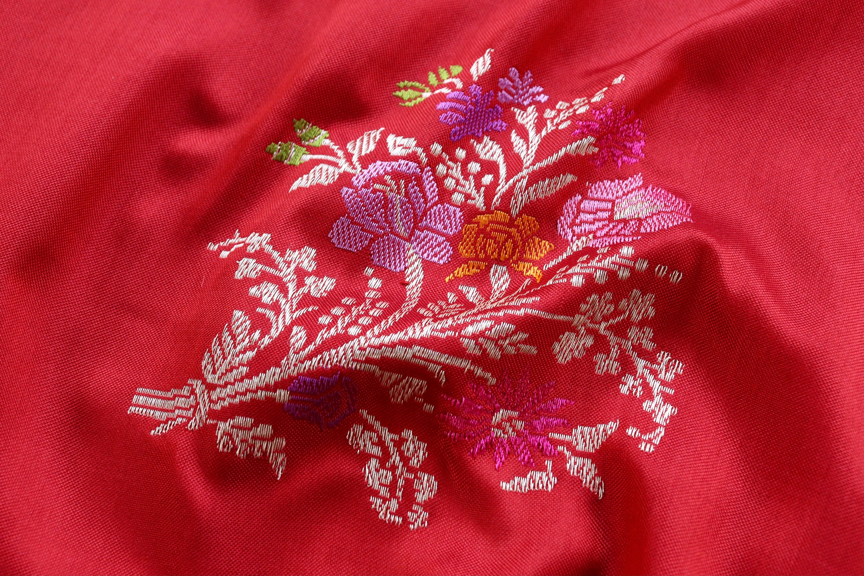 Red Guldasta Motif Pure Katan Silk Handloom Saree