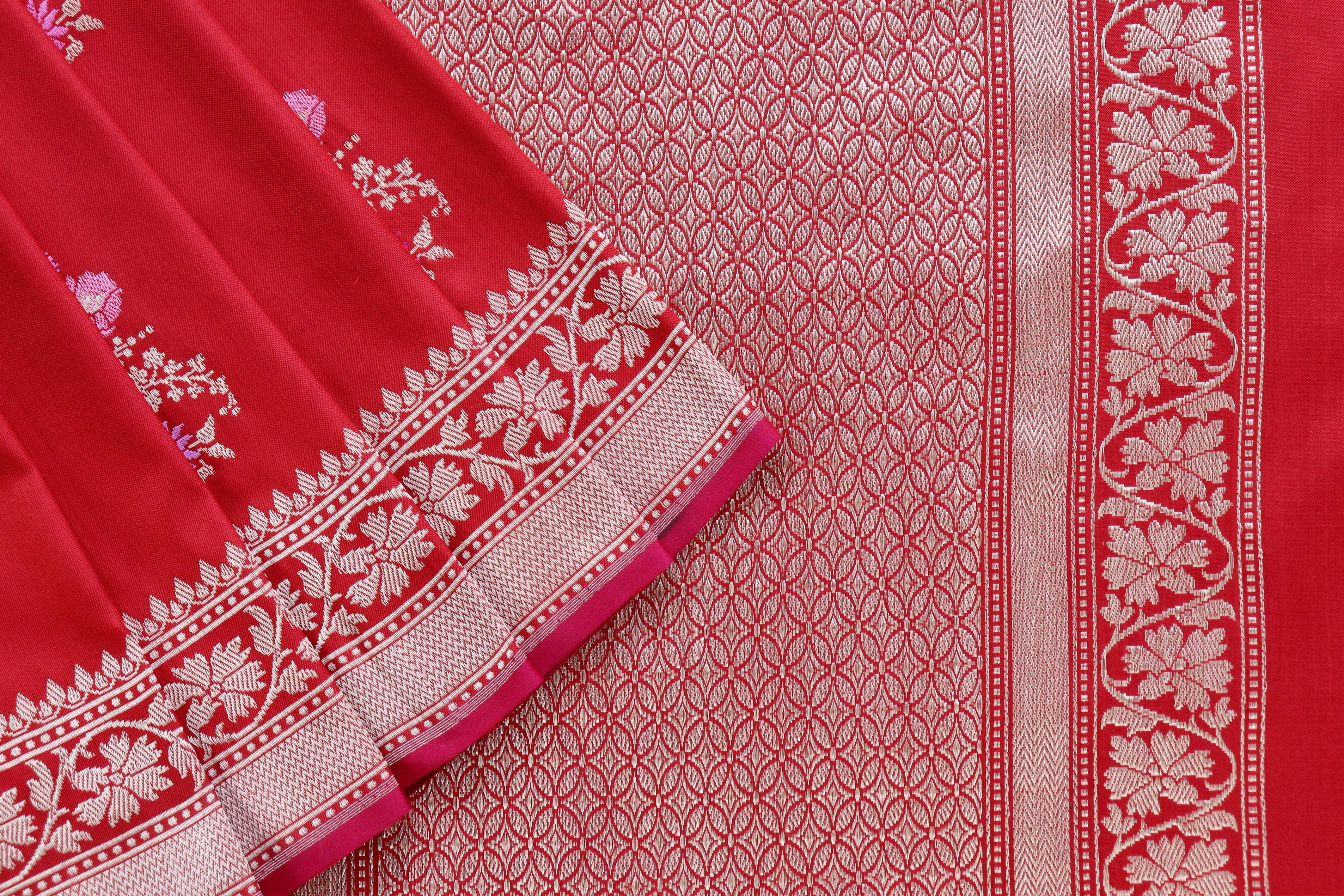Red Guldasta Motif Pure Katan Silk Handloom Saree