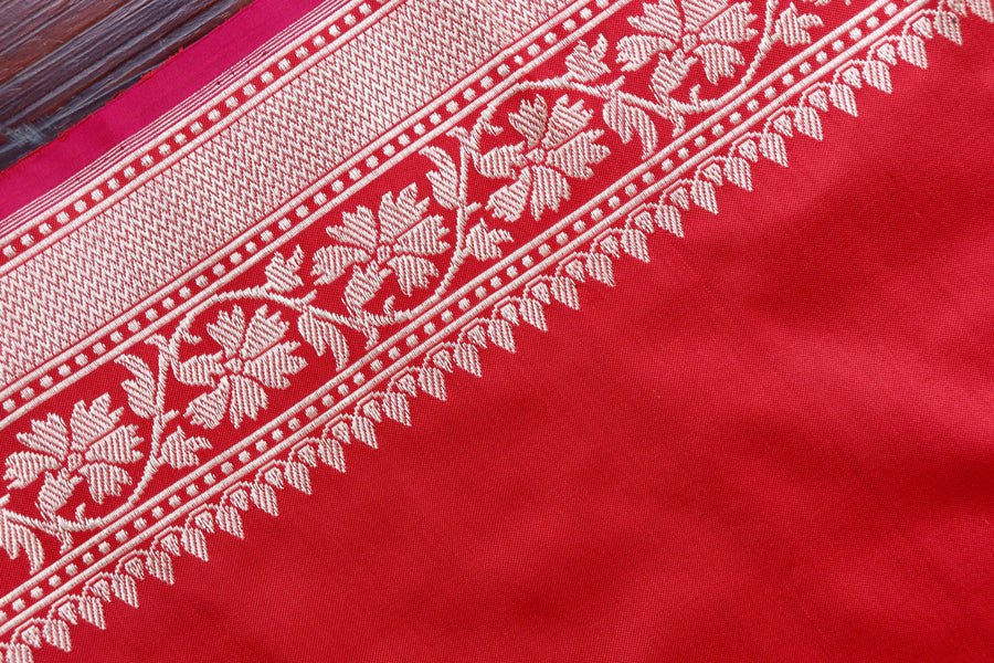Red Guldasta Motif Pure Katan Silk Handloom Saree