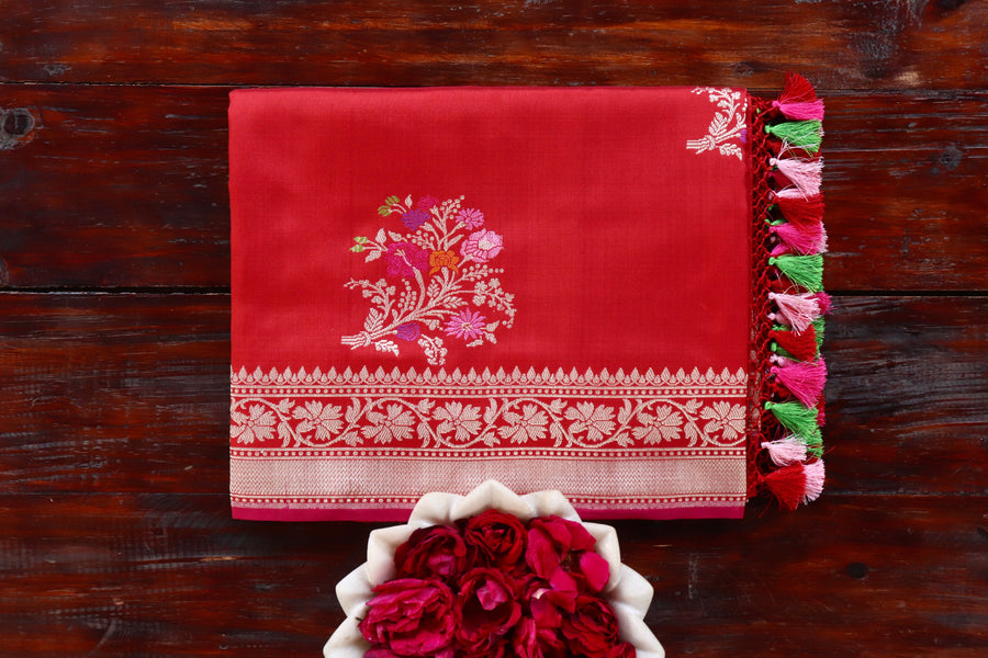 Red handloom Banarsi saree with guldasta motifs in pure Katan silk
