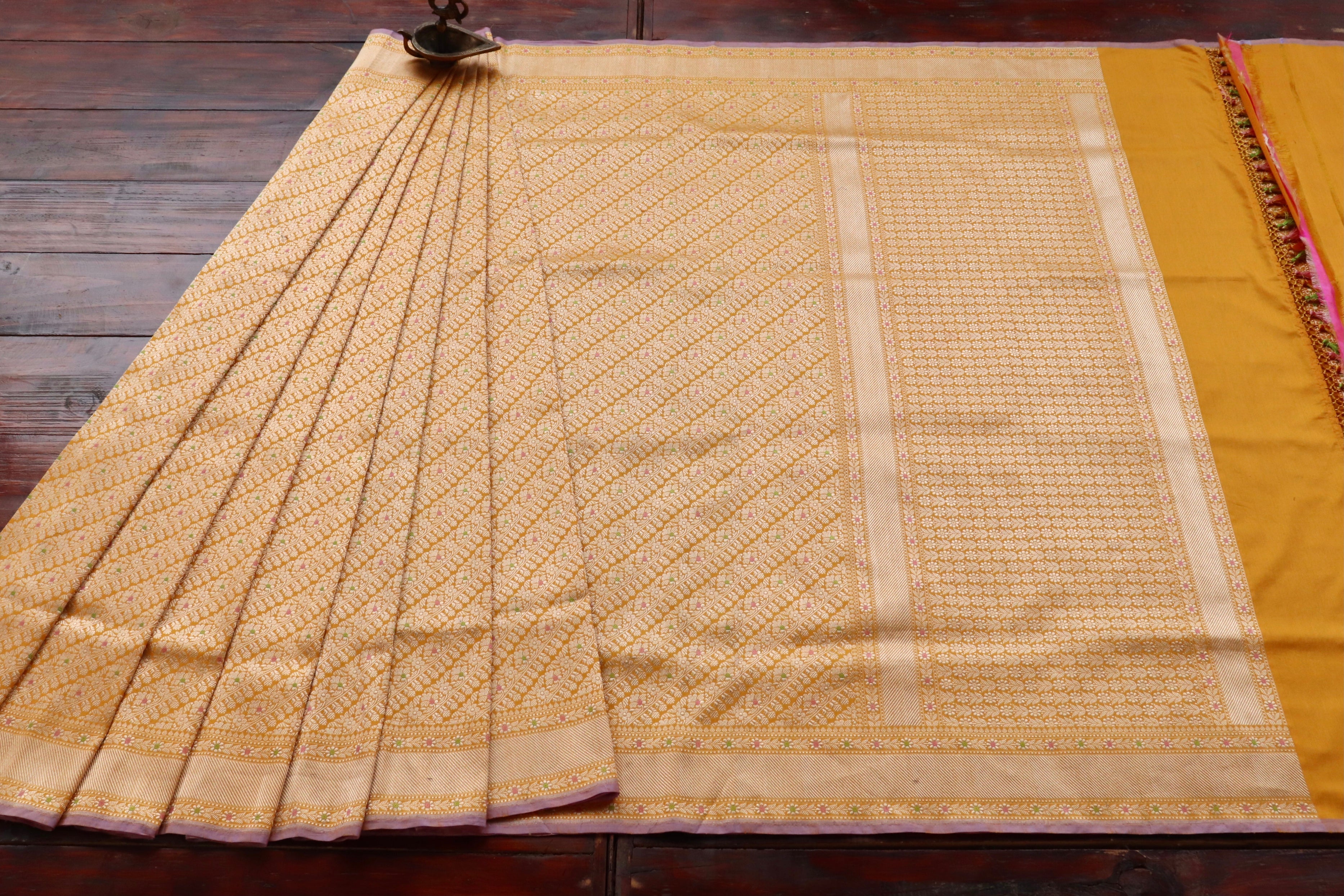 Yellow Meenadar Adda Tanchoi Pure Silk Handloom Banarasi Saree