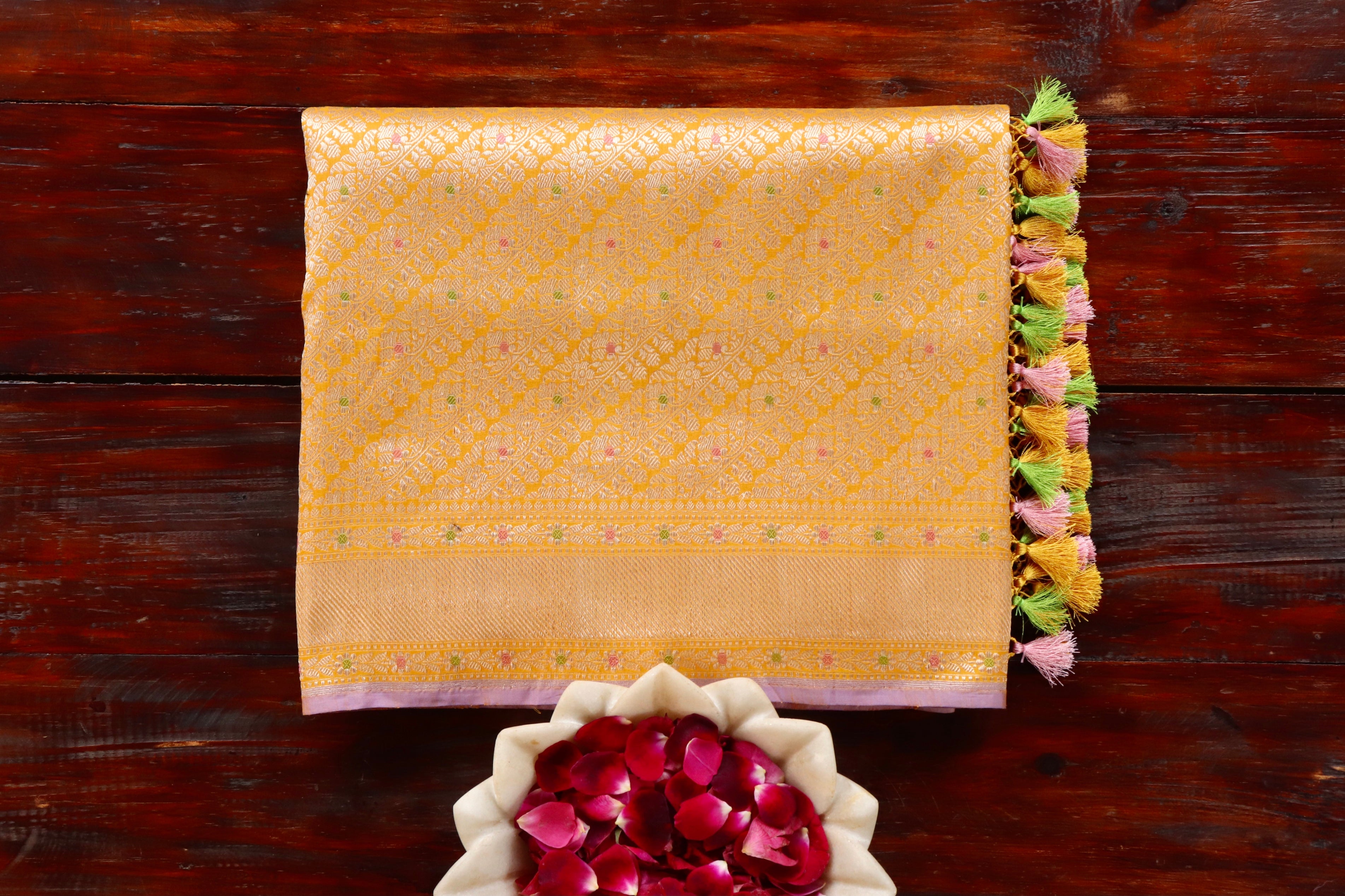 Yellow Meenadar Adda Tanchoi Pure Silk Handloom Banarasi Saree