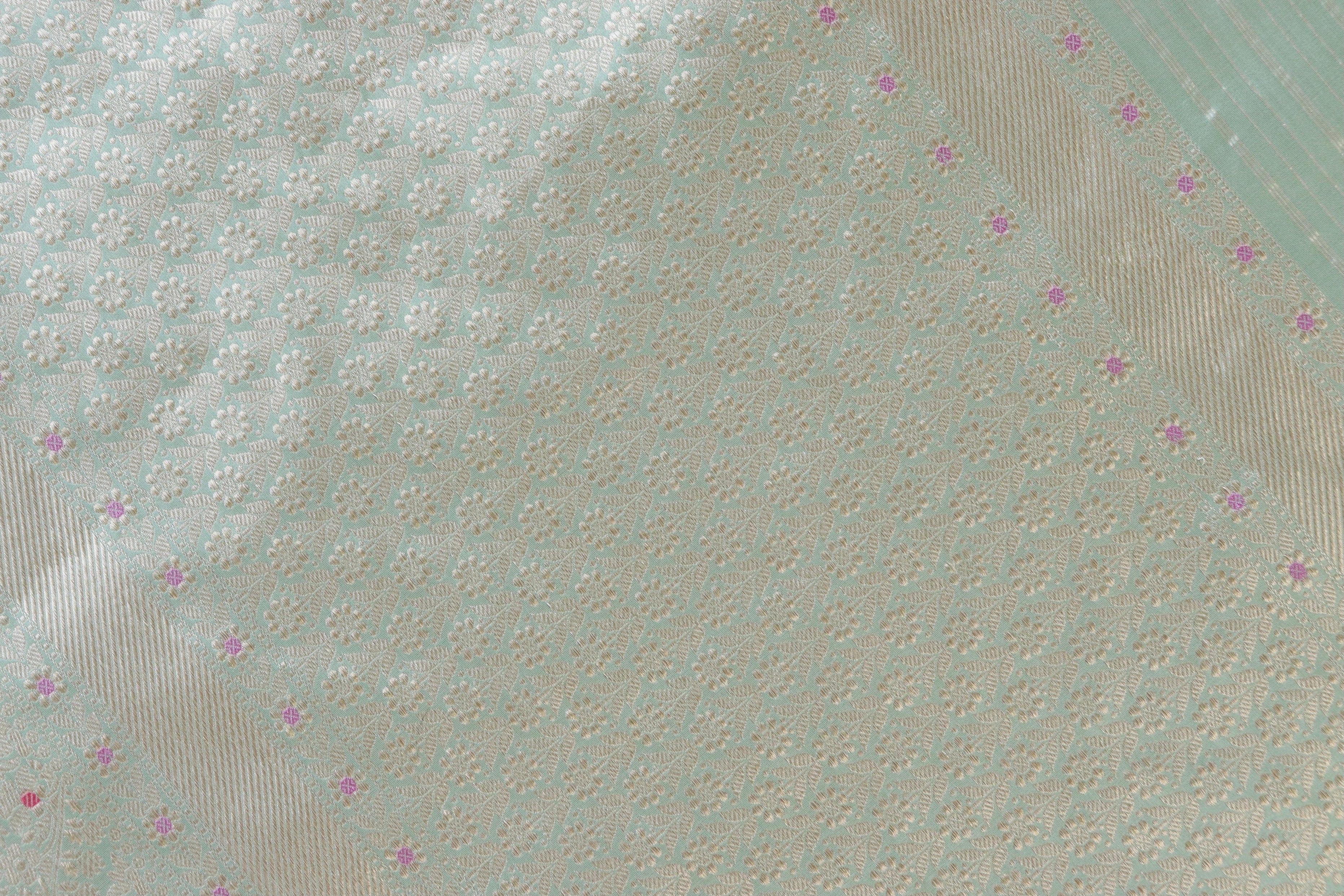 Lime Green Meenadar Adda Tanchoi Pure Silk Handloom Banarasi Saree