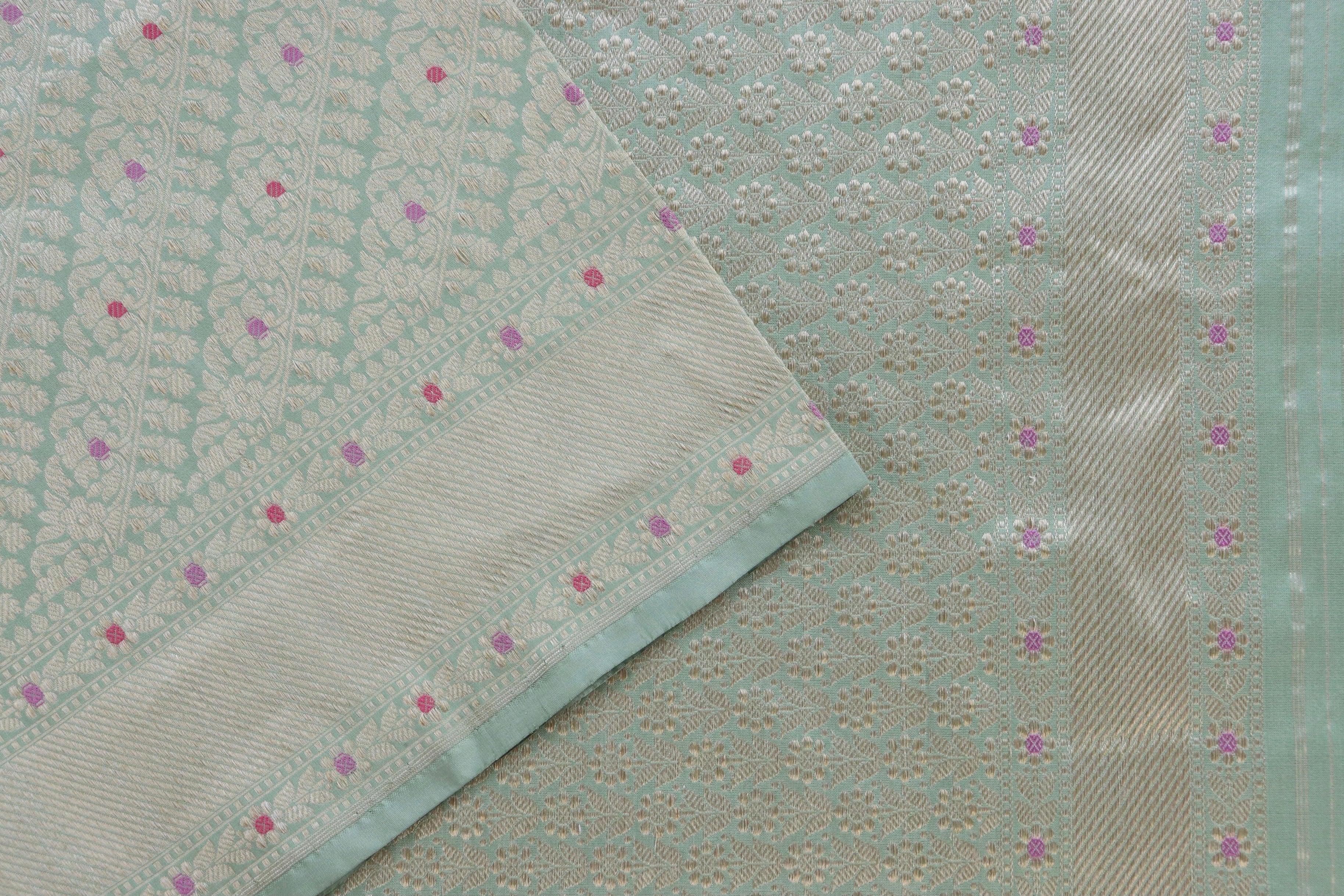 Lime Green Meenadar Adda Tanchoi Pure Silk Handloom Banarasi Saree