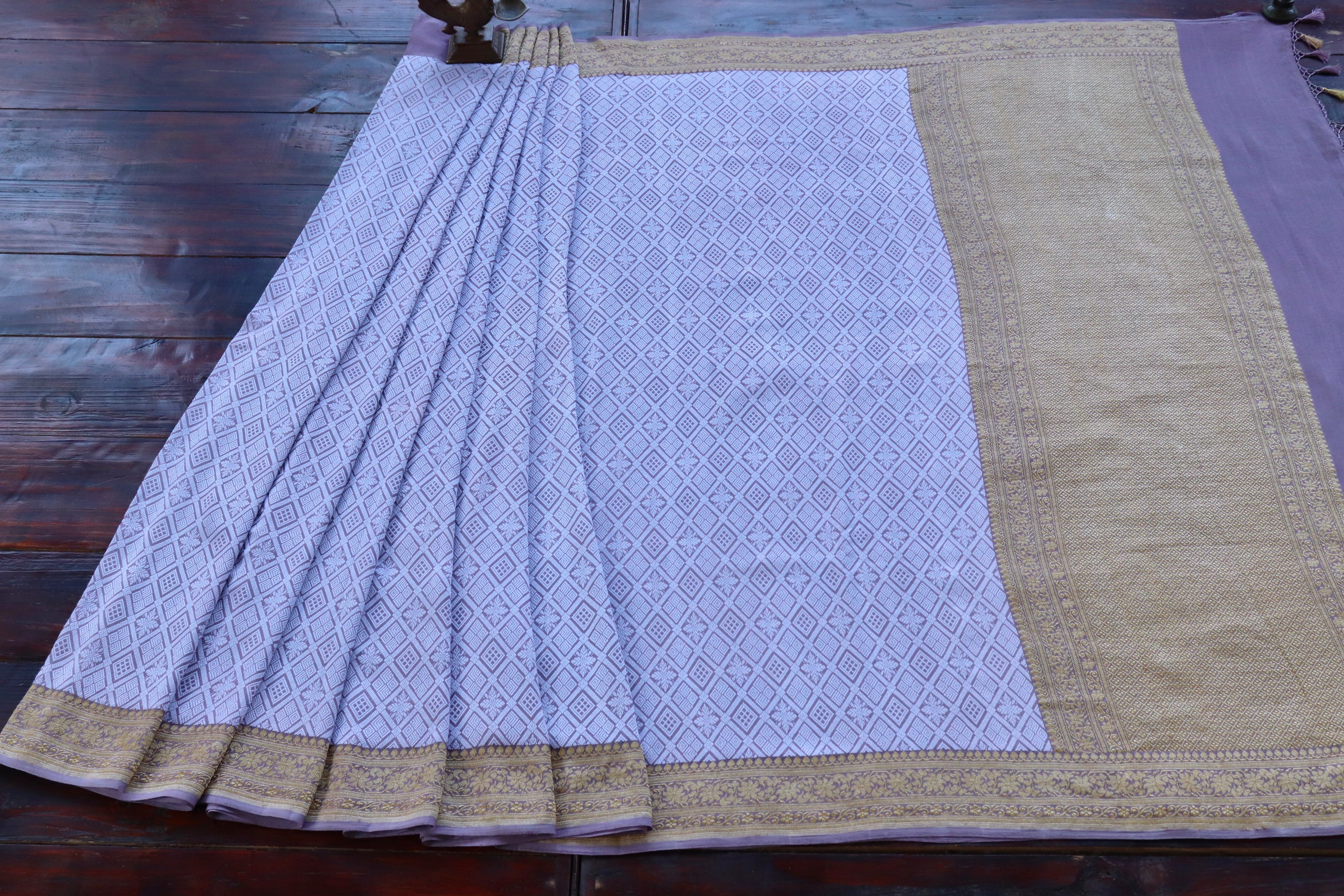 Lilac Handwoven Banarasi Tanchoi Silk Saree