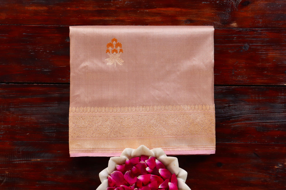 Gold handloom Banarsi saree with kadhua motifs in Tissue silk